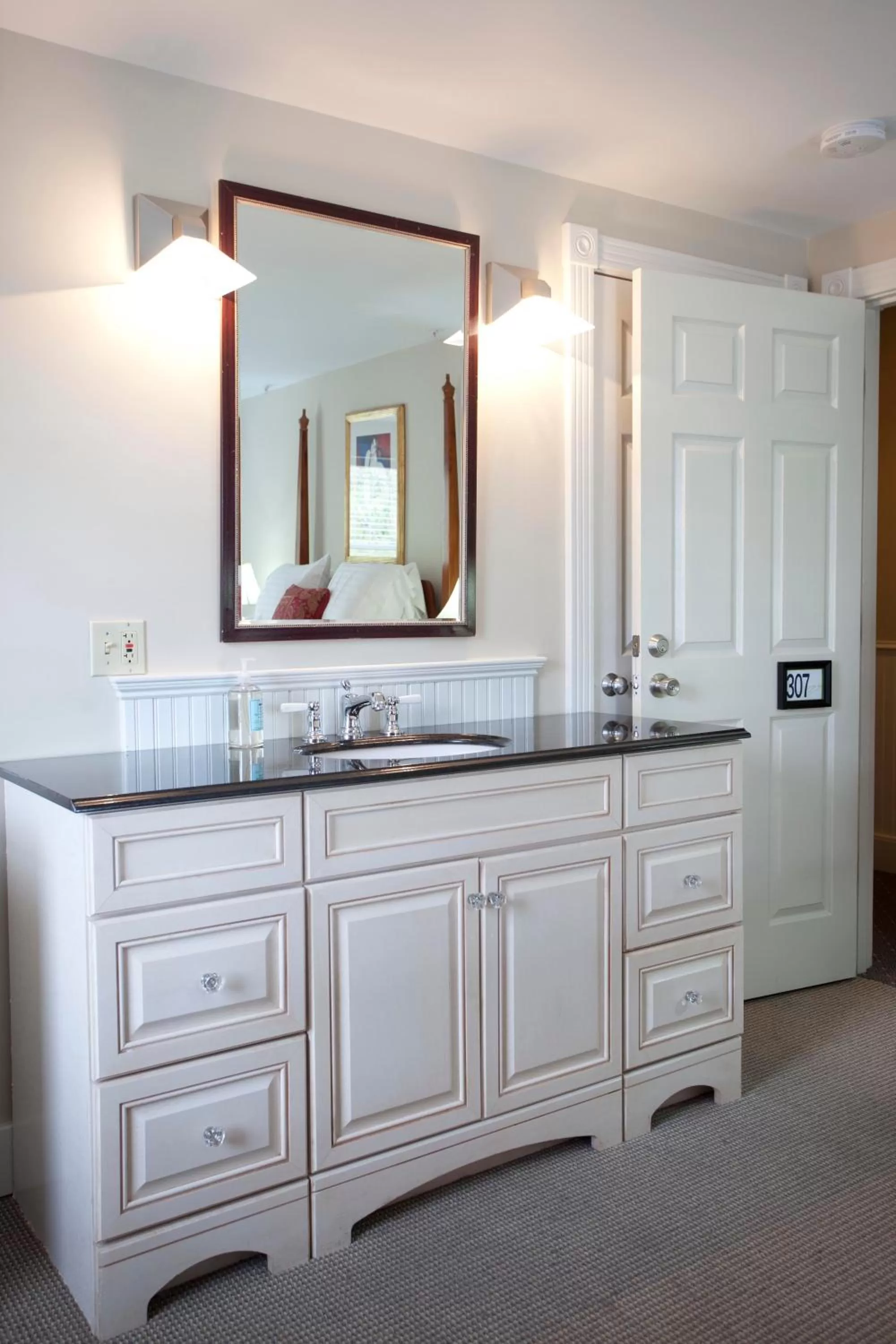 Decorative detail, Bathroom in Pilgrim House