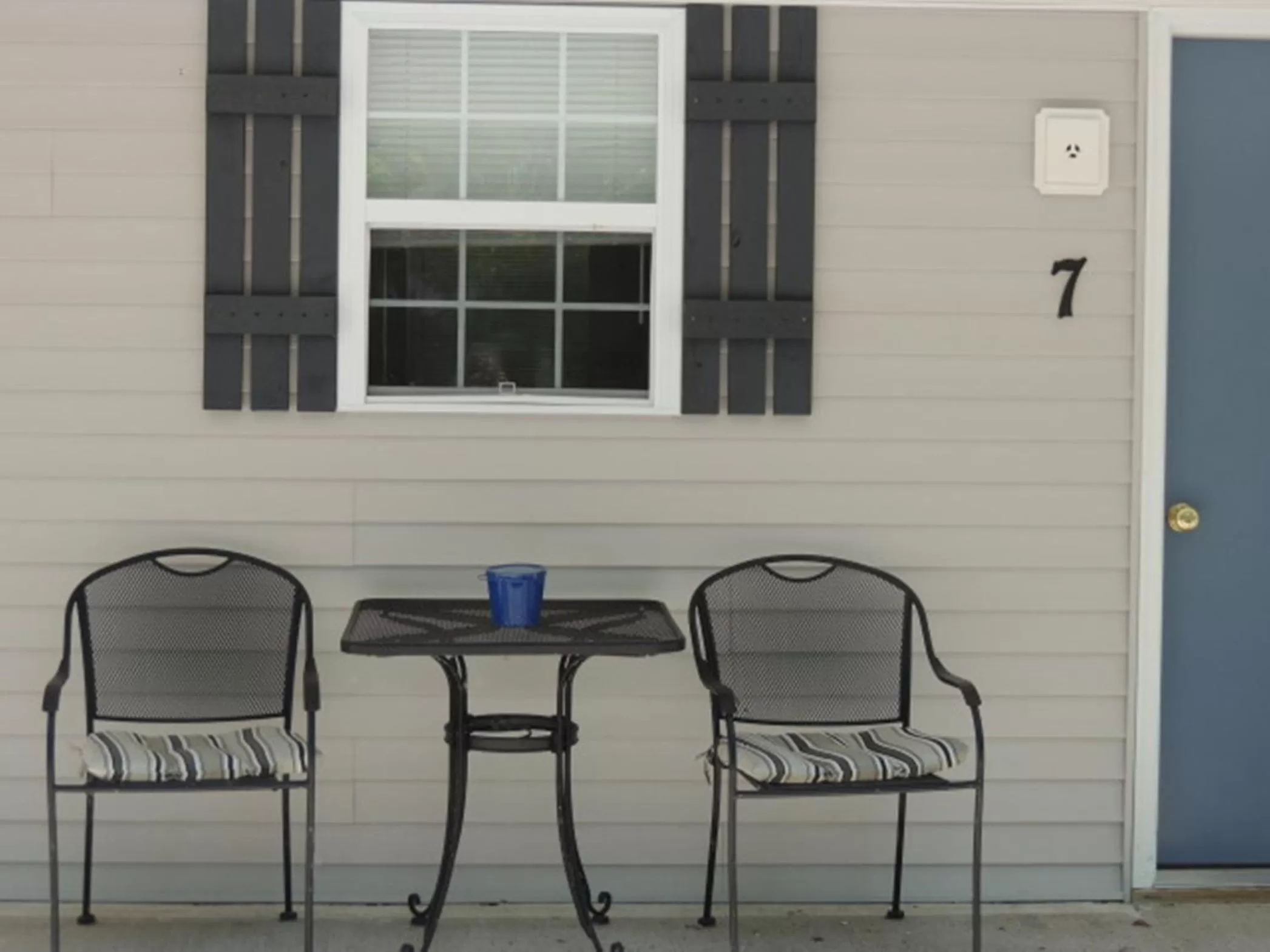 Balcony/Terrace in White Caps Motel and RV Park