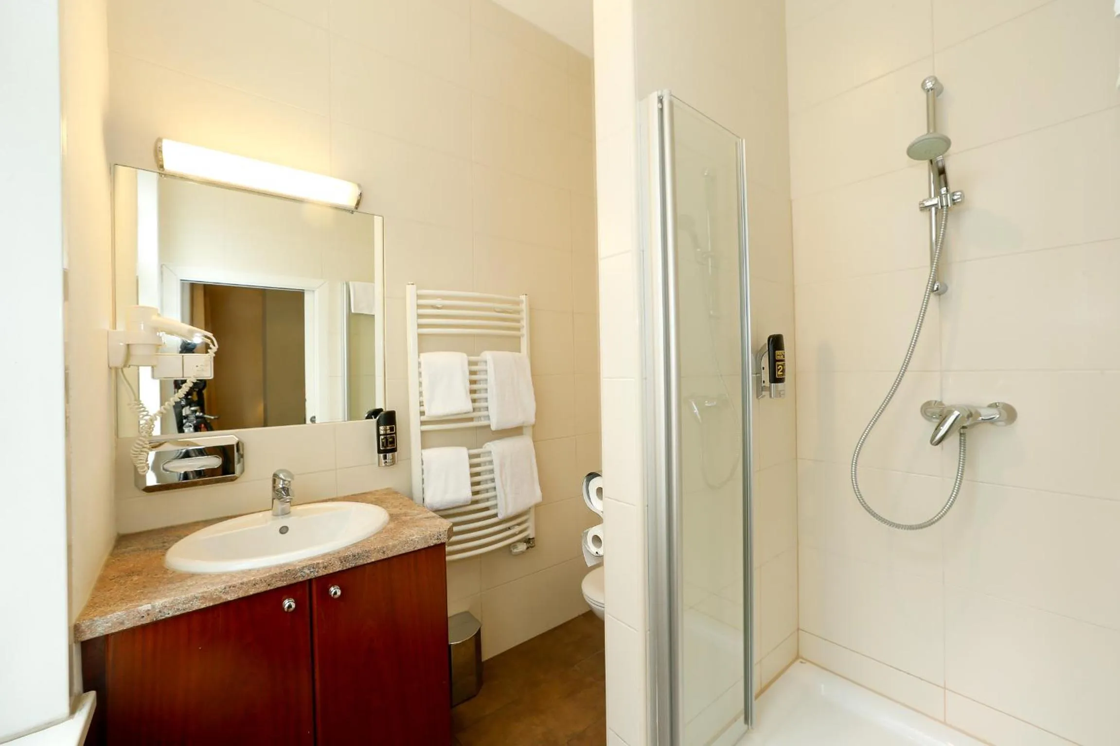 Timeout City Hotel, 5 min to city center, Self Check In