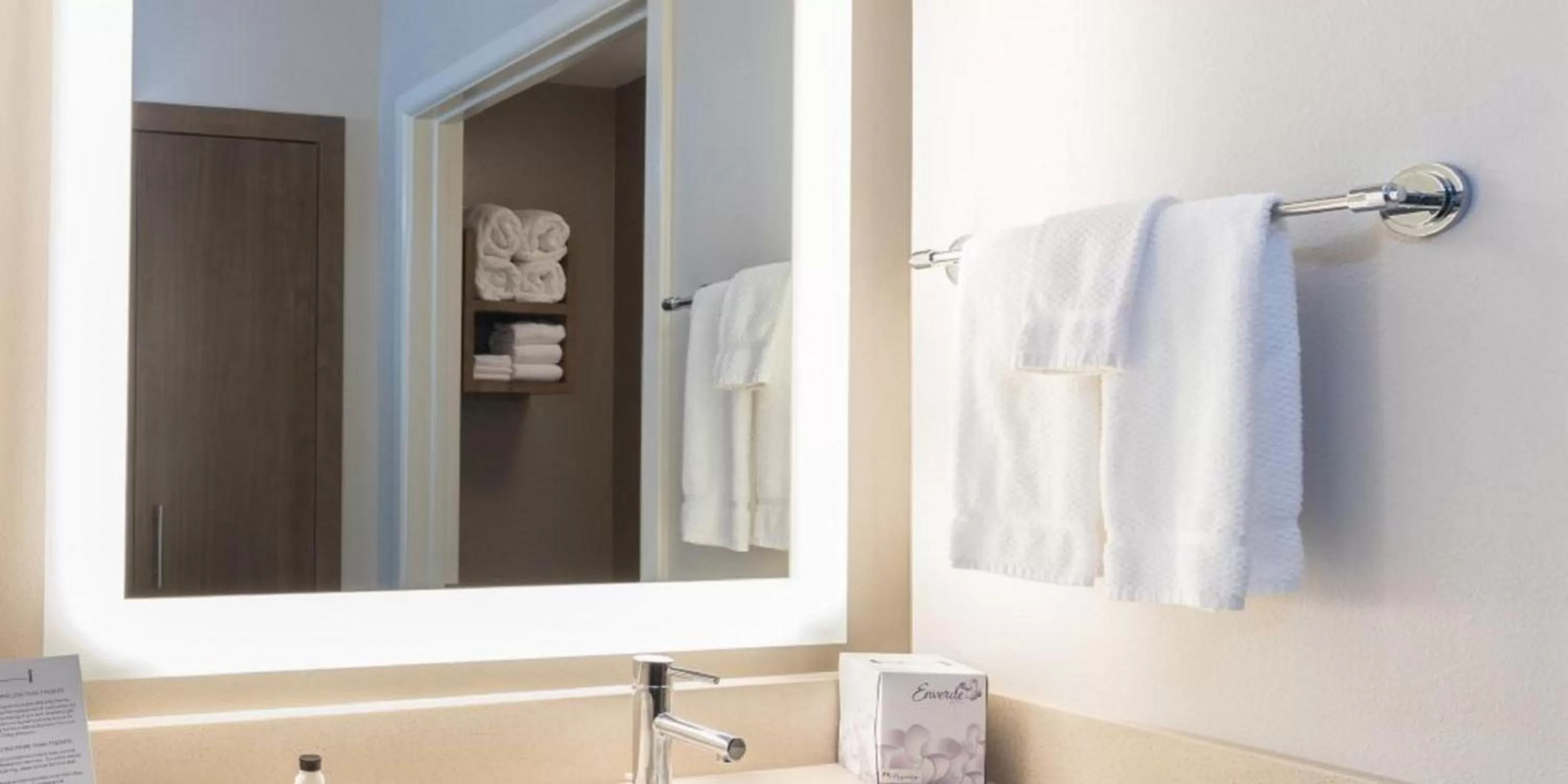 Photo of the whole room in Staybridge Suites Houston East - Baytown by IHG