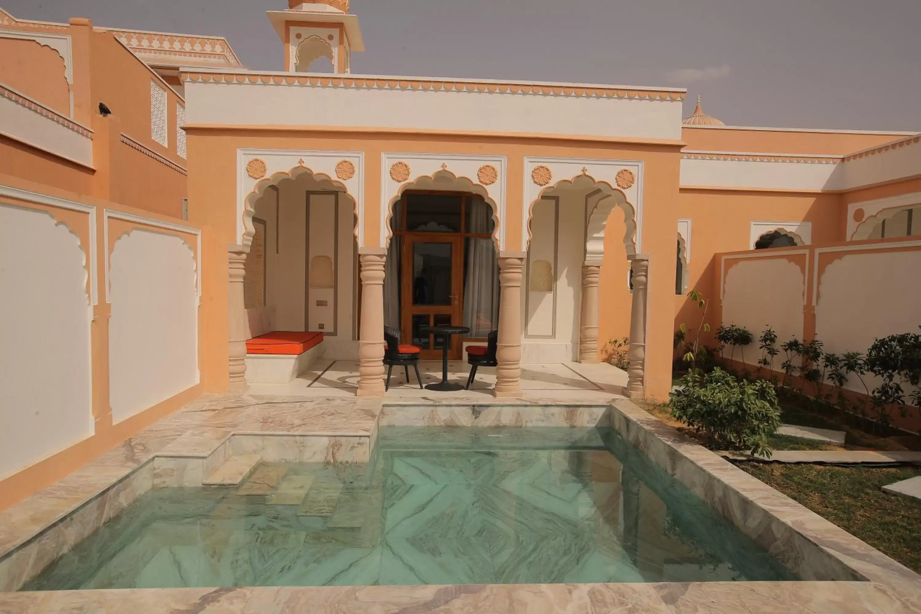 Swimming pool in Buena Vista Luxury Garden Spa Resort