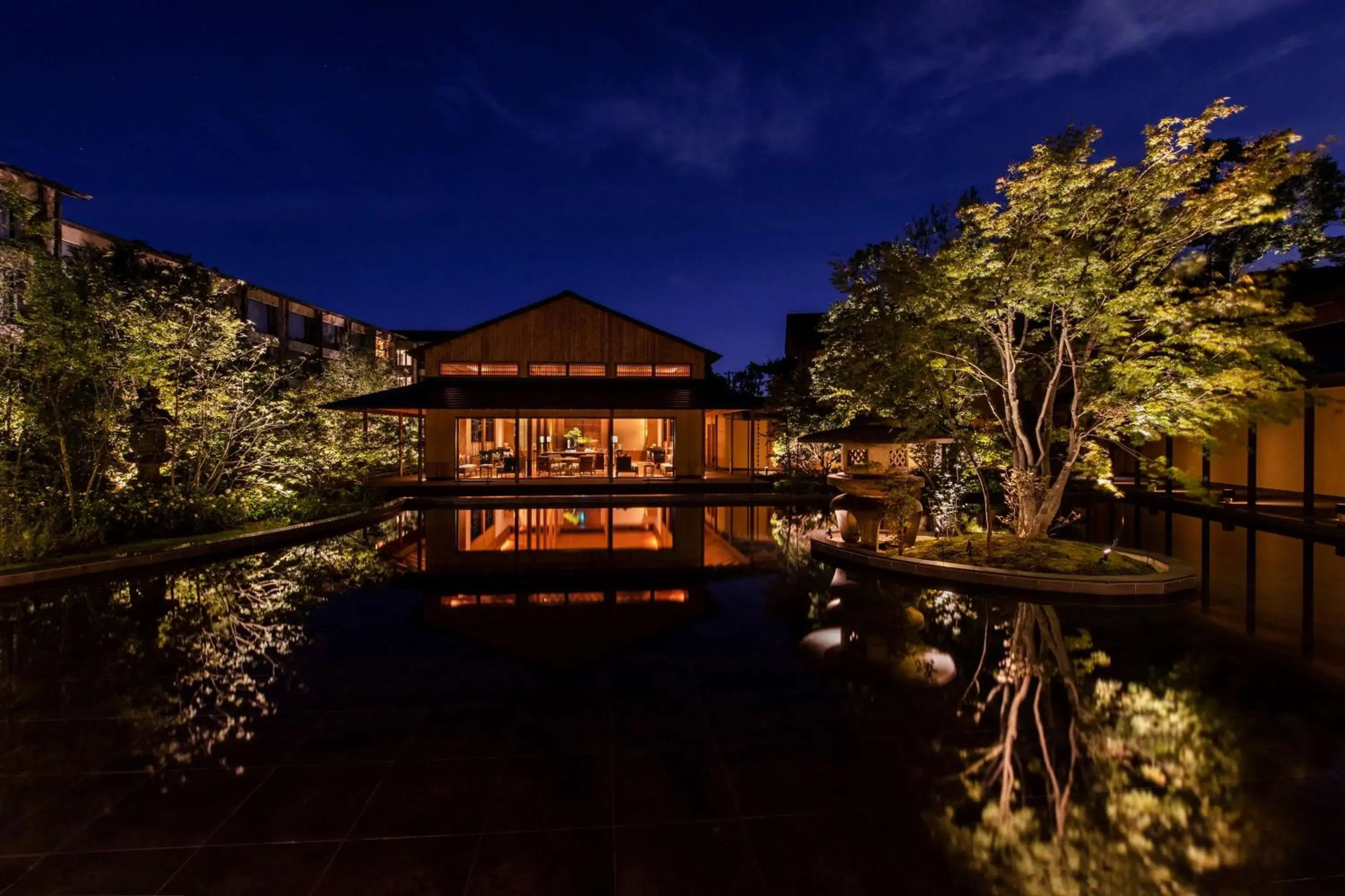 Property building in ROKU KYOTO, LXR Hotels & Resorts by Hilton Property building in ROKU KYOTO, LXR Hotels & Resorts by Hilton