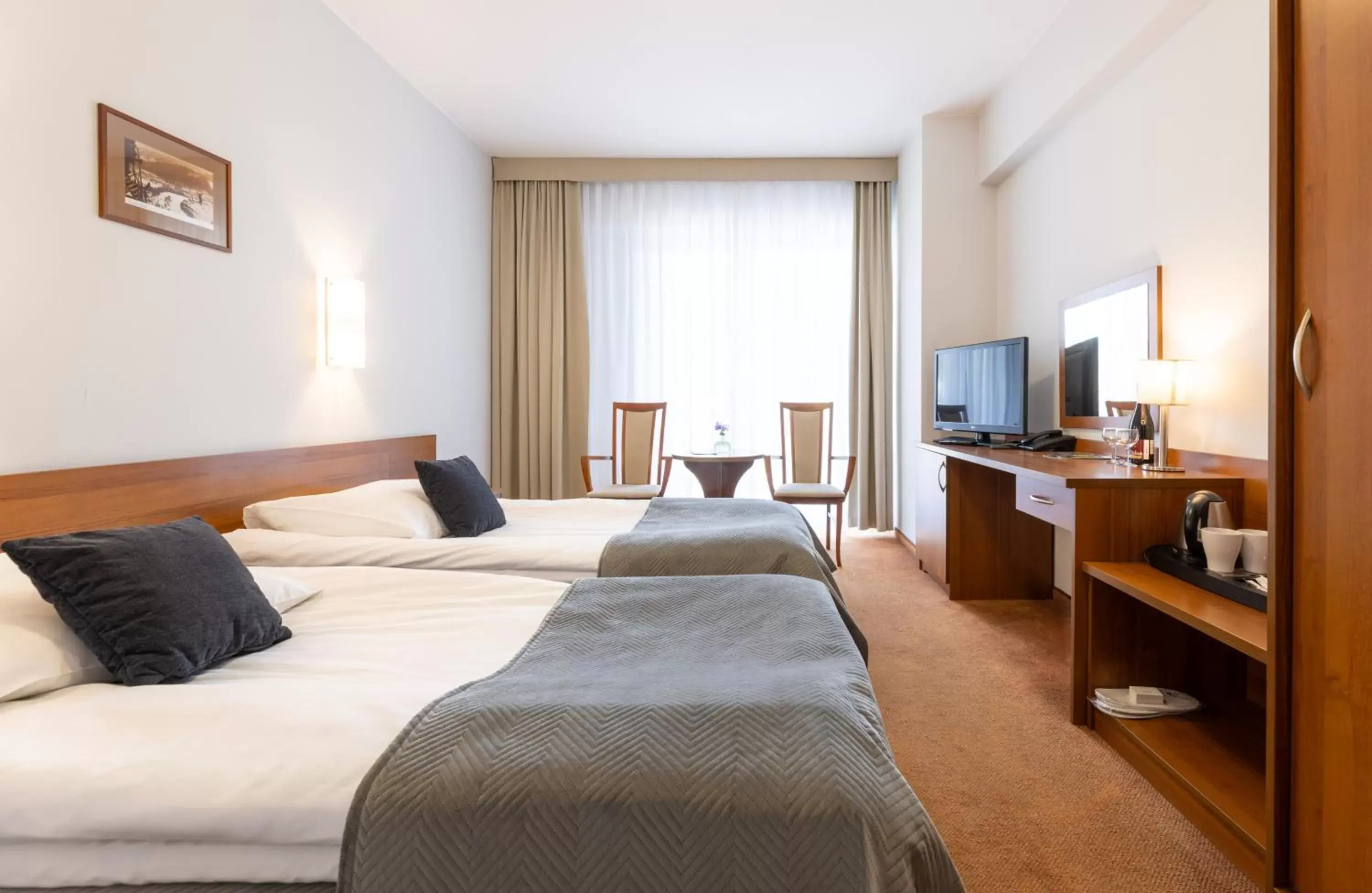 Property building, Bed in Hotel Krynica Conference & SPA
