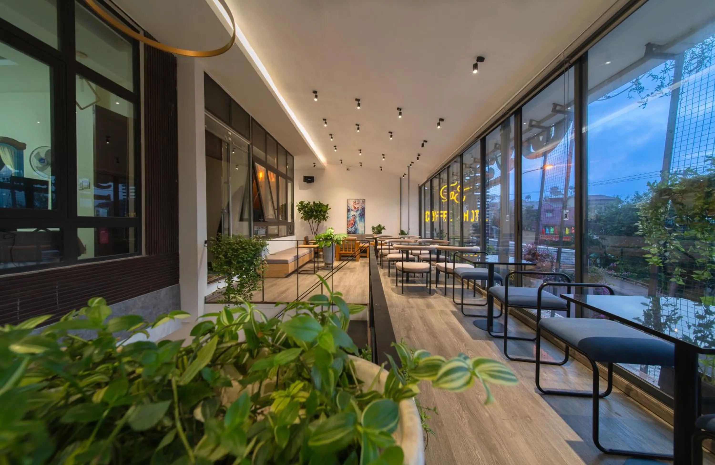 Restaurant/places to eat in Tasme Hotel