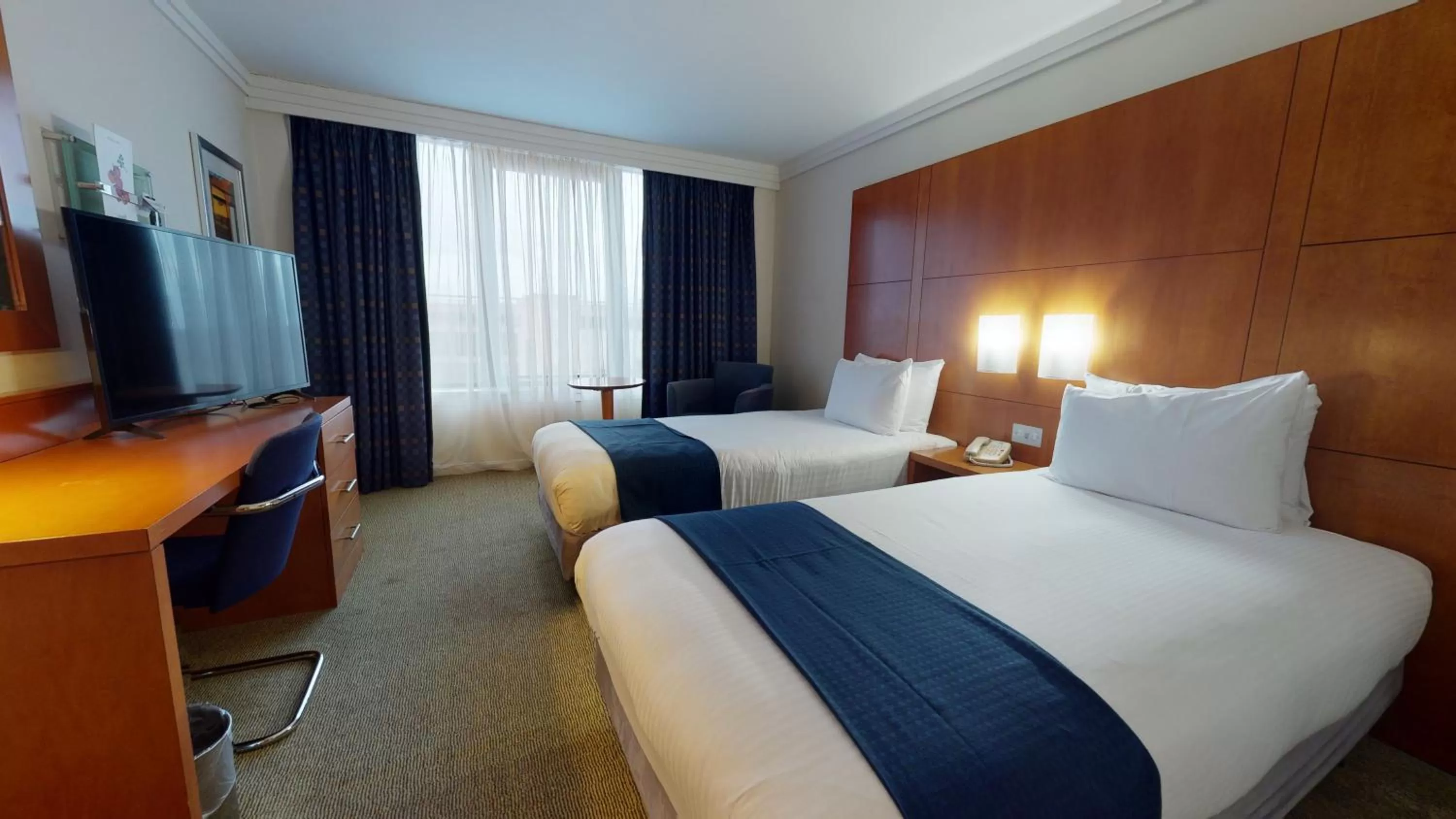 Standard Room with Two Single Beds in Holiday Inn Milton Keynes Central by IHG