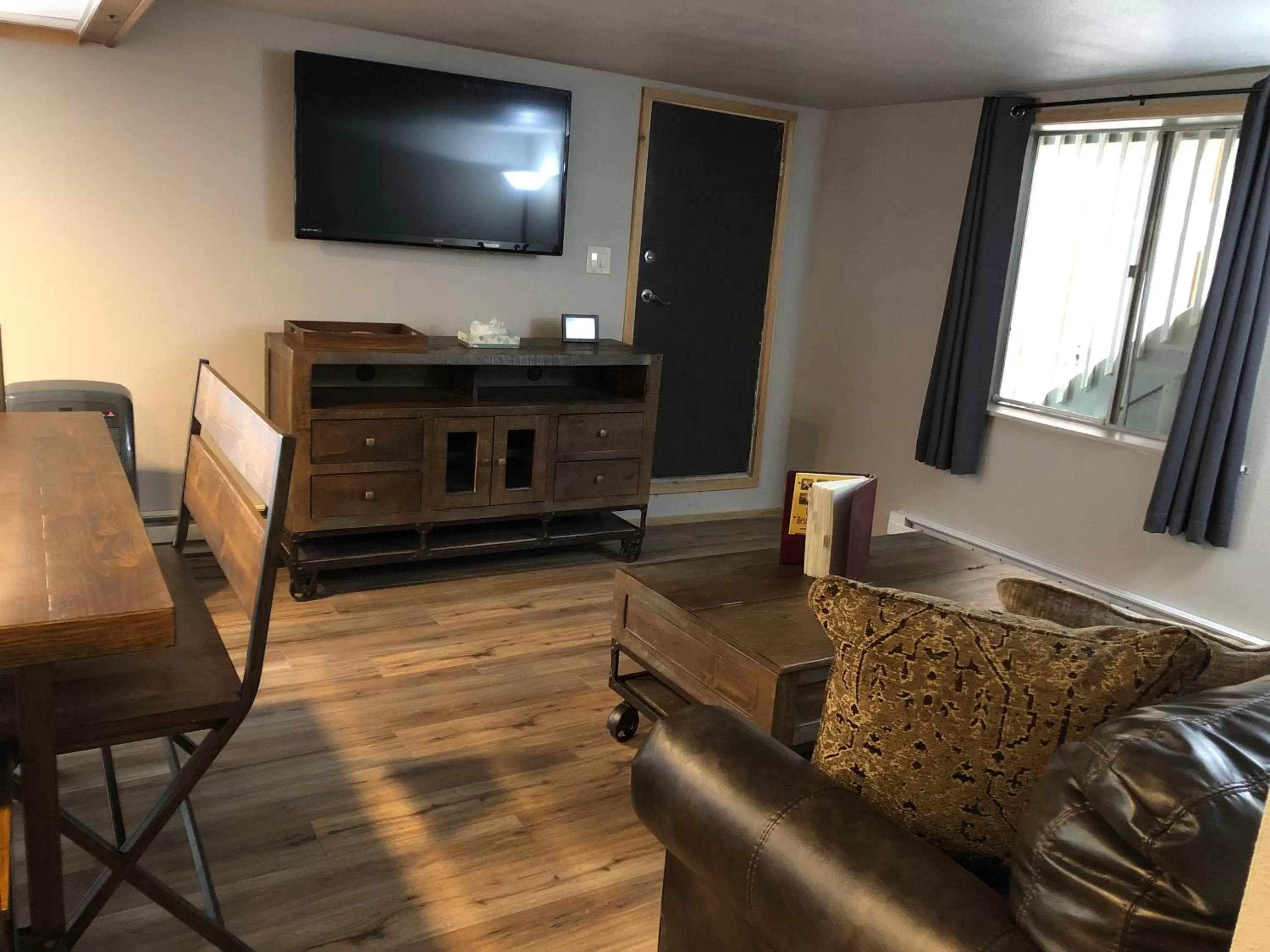 TV/Entertainment Center in Timber Ridge Lodge Ouray