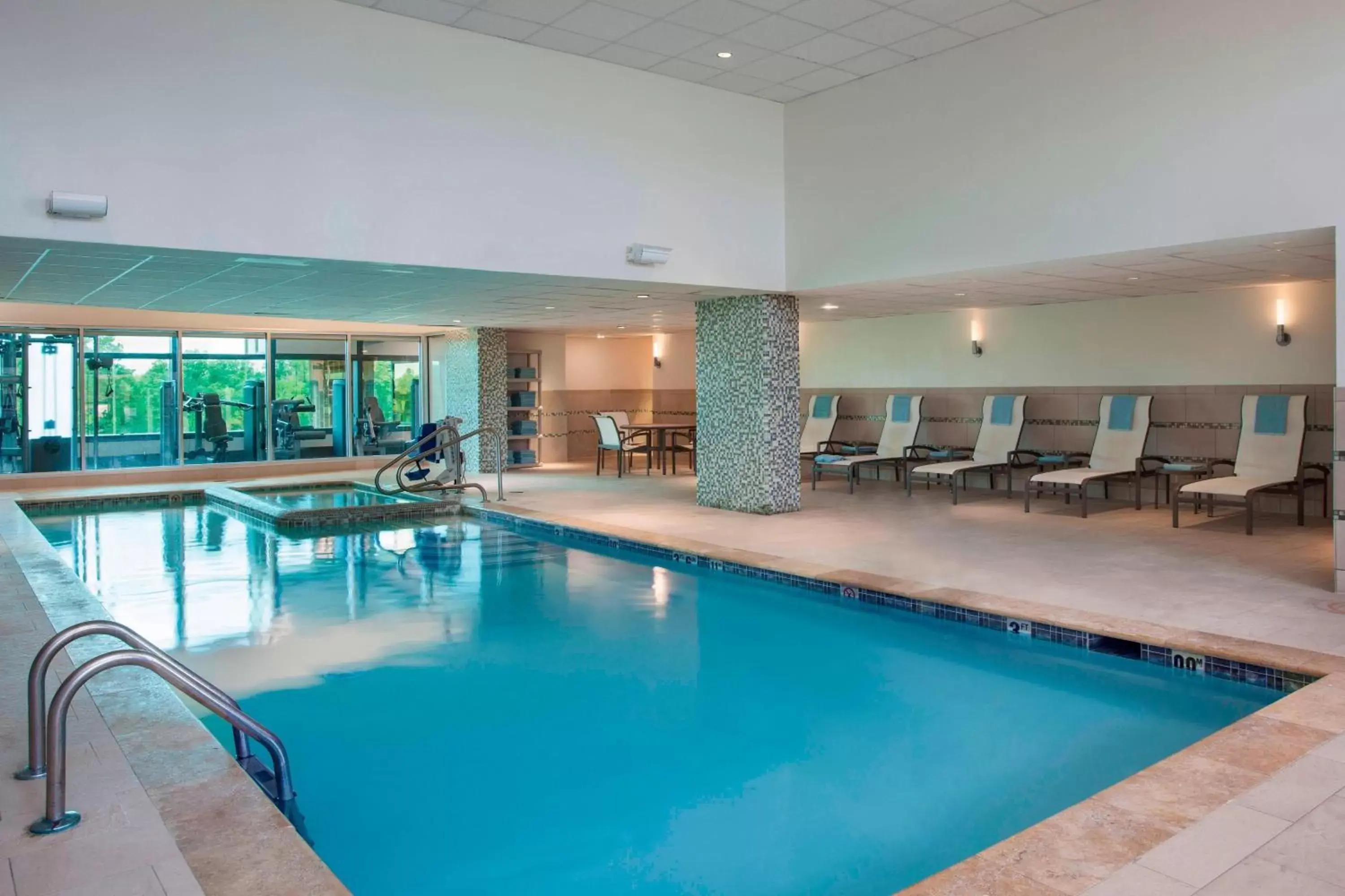 Swimming Pool in The Westin Southfield Detroit