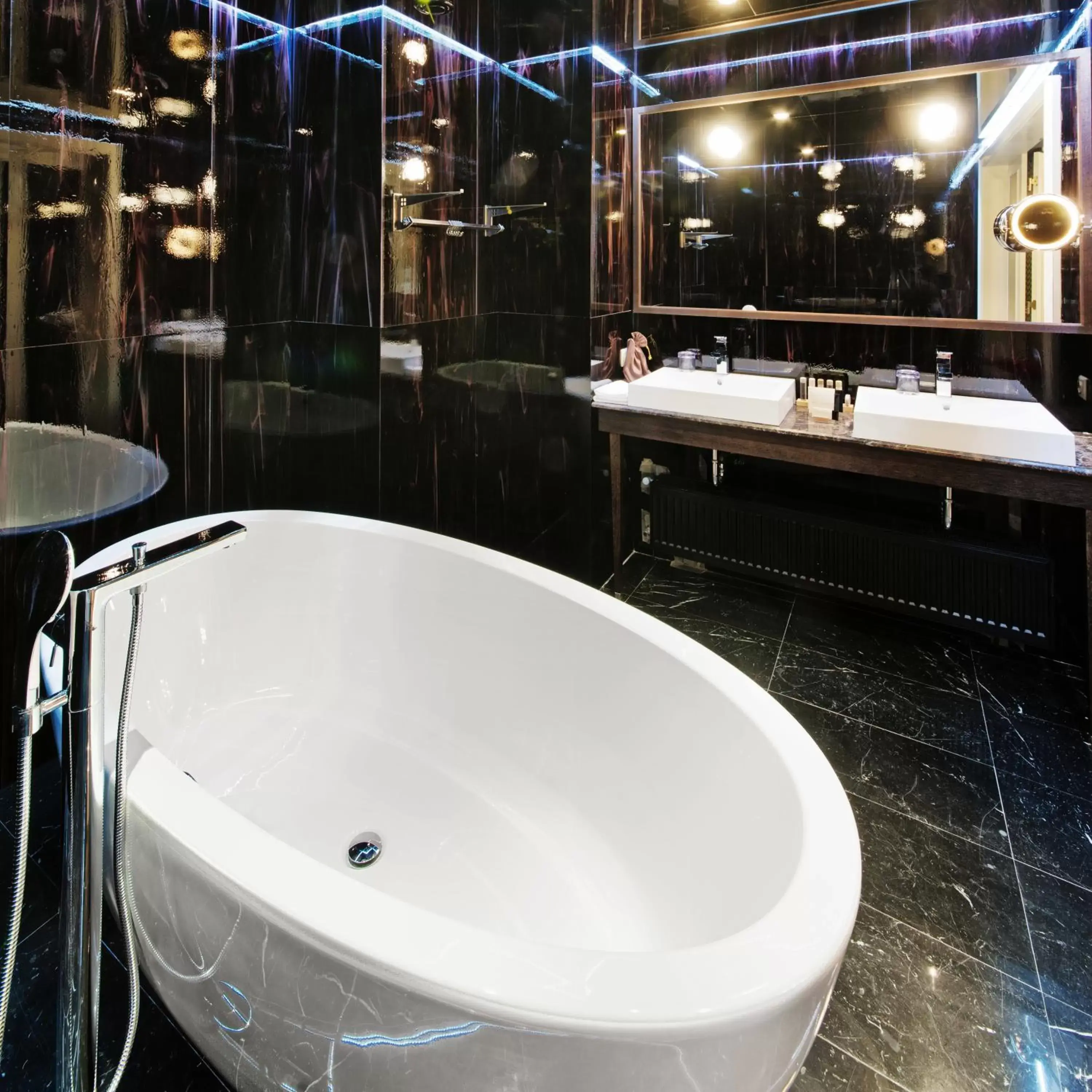 Bathroom in Grandezza Hotel Luxury Palace