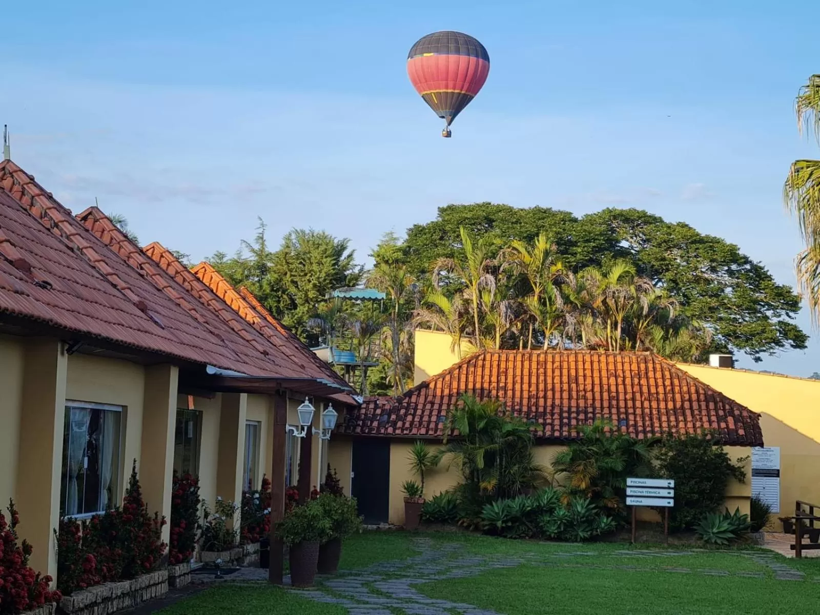 Property building in Pousada Le Sapê