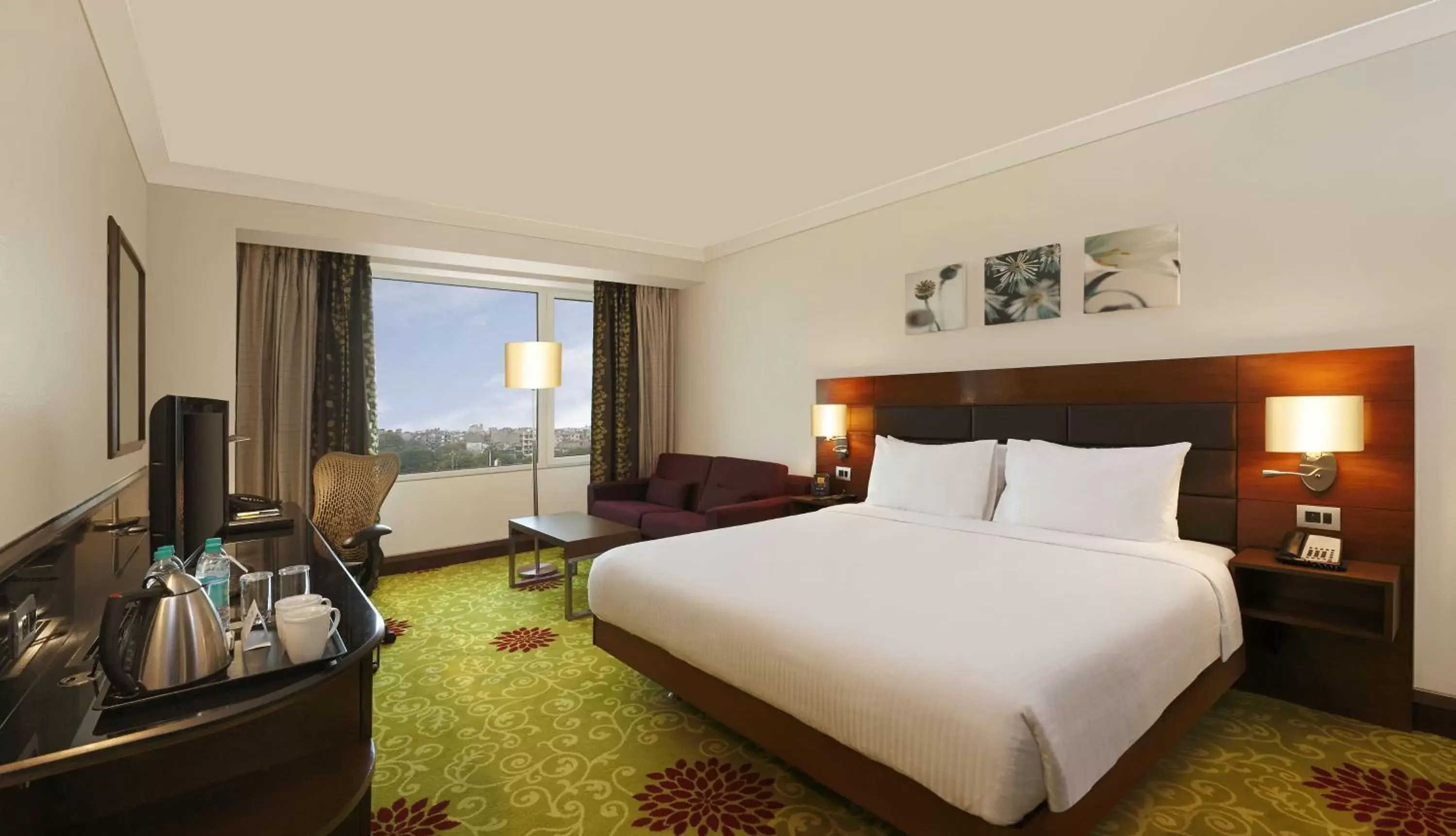 Bedroom in Hilton Garden Inn New Delhi/Saket