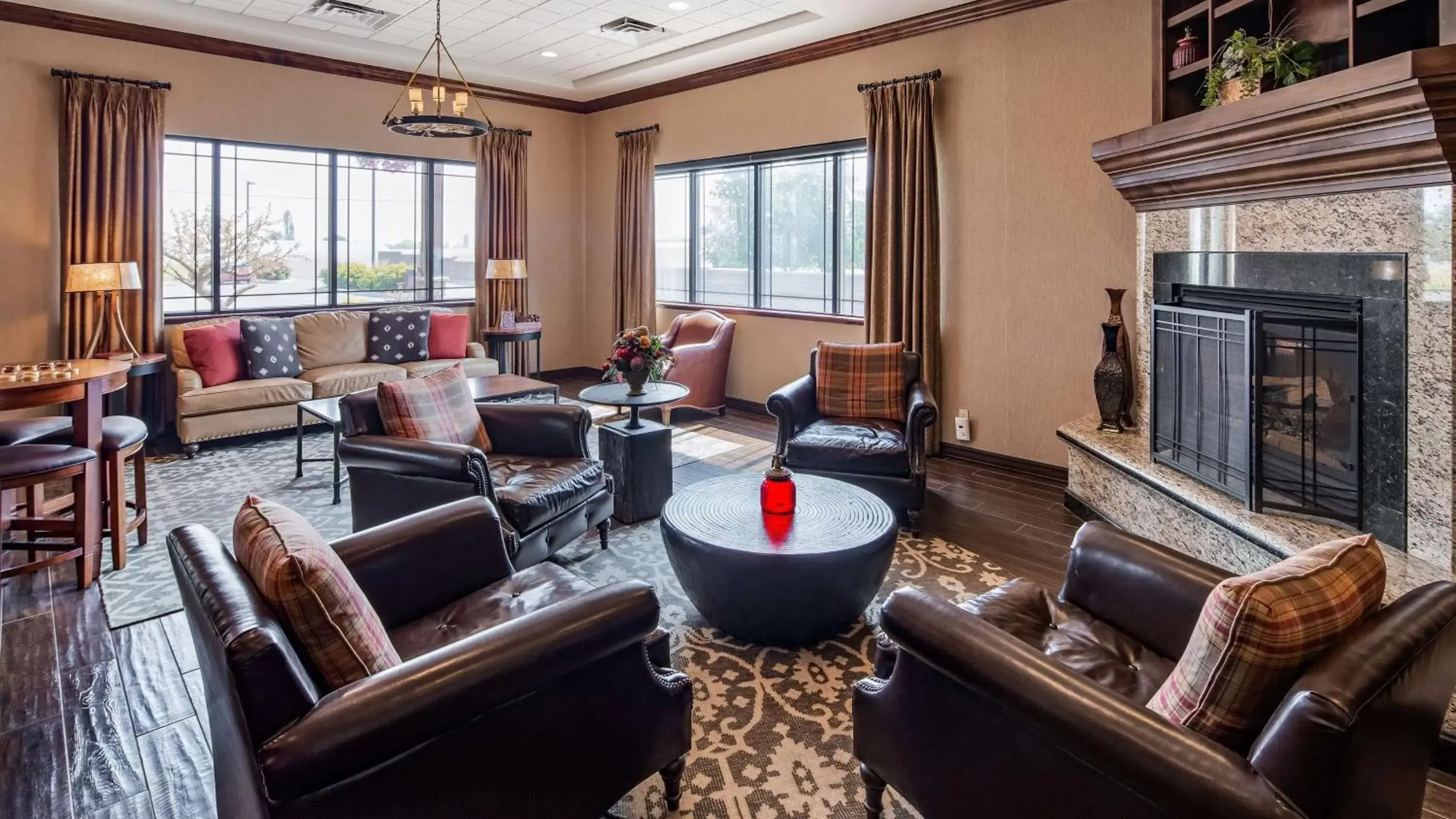 Lobby or reception, Seating Area in Best Western Plus Flathead Lake Inn and Suites