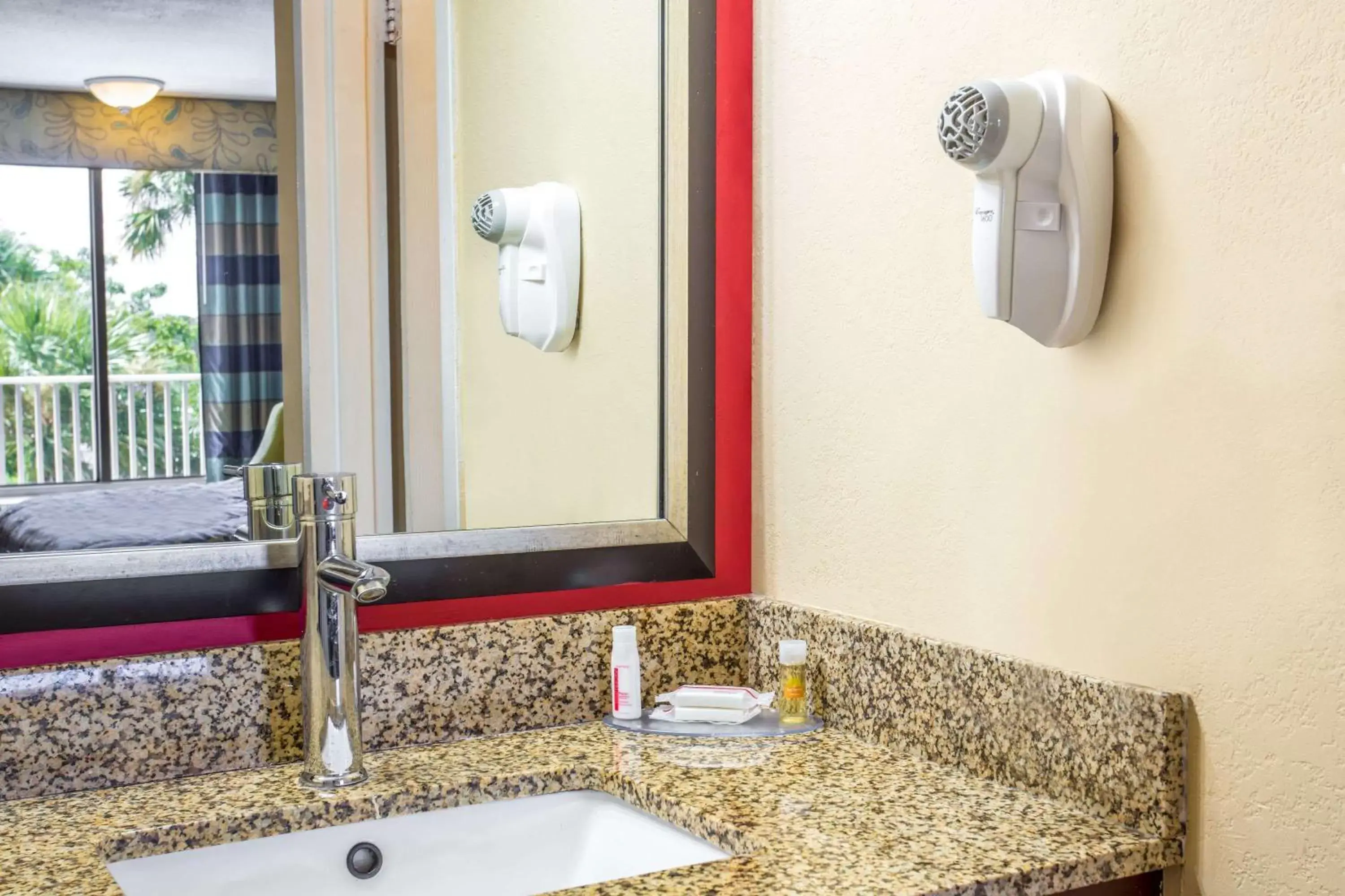 Bathroom in Days Inn by Wyndham Fort Lauderdale Airport Cruise Port