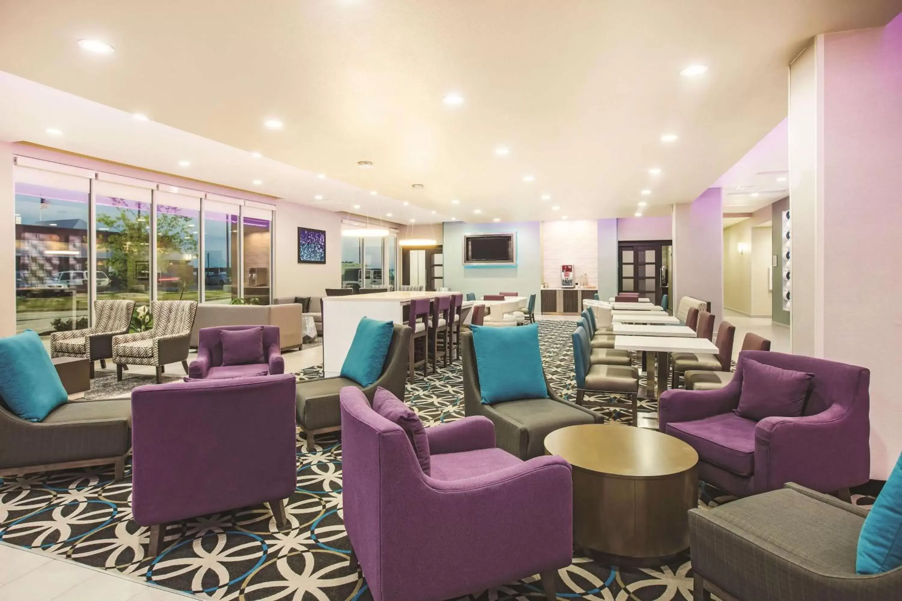 Restaurant/places to eat, Lounge/Bar in La Quinta by Wyndham Dallas Plano - The Colony