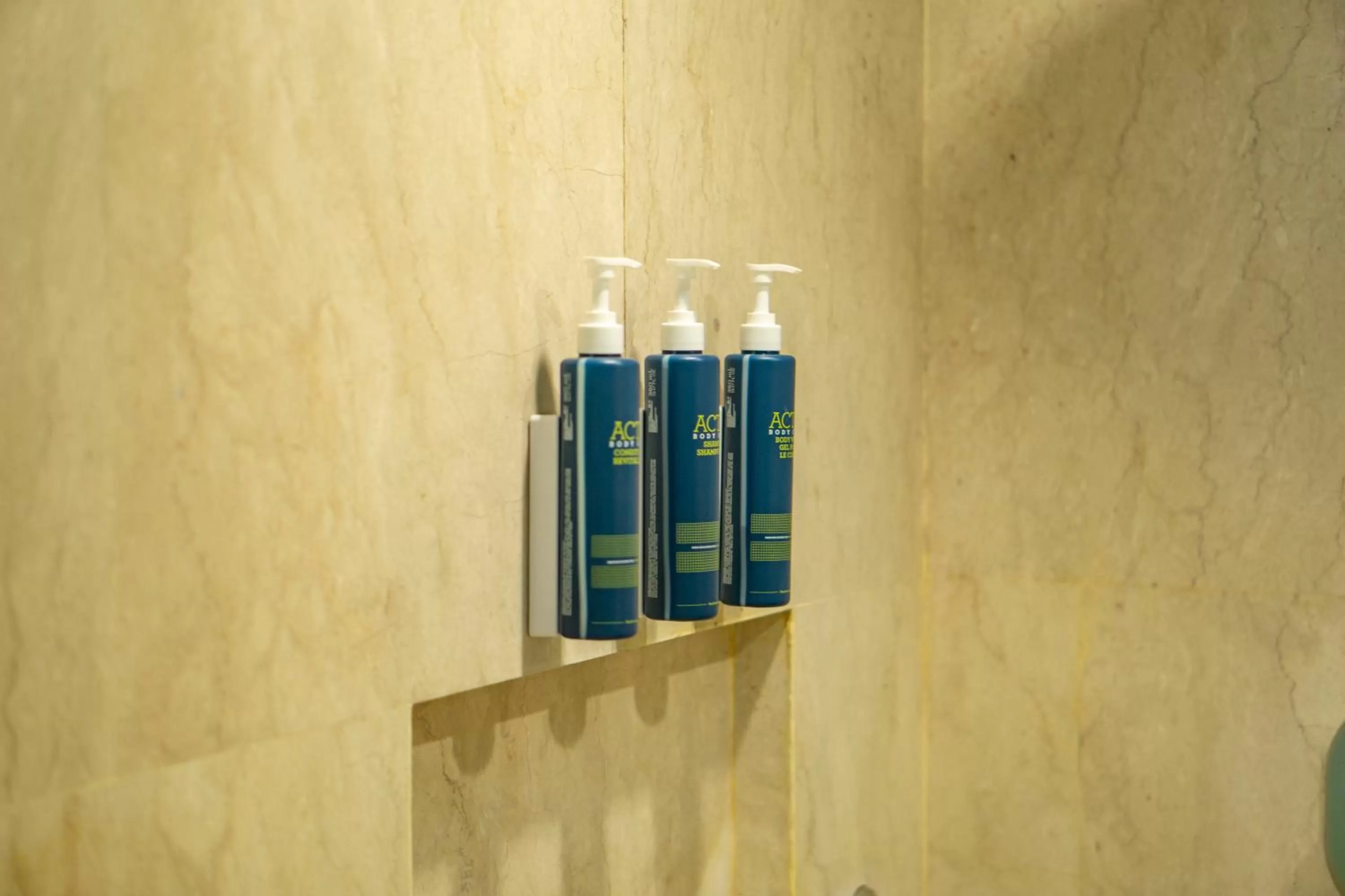 Toilet in Four Points by Sheraton Bali, Ungasan