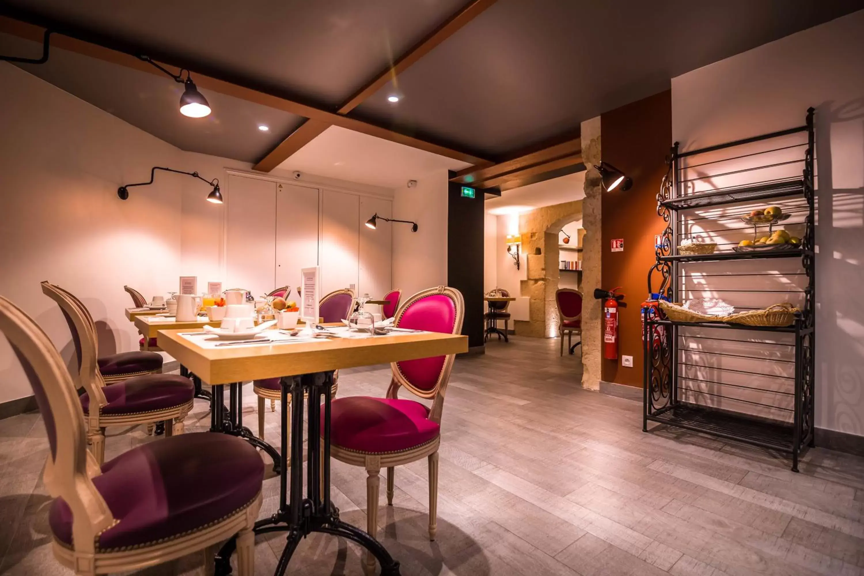 Restaurant/places to eat in Hotel Marais Grands Boulevards Restaurant/places to eat in Hotel Marais Grands Boulevards