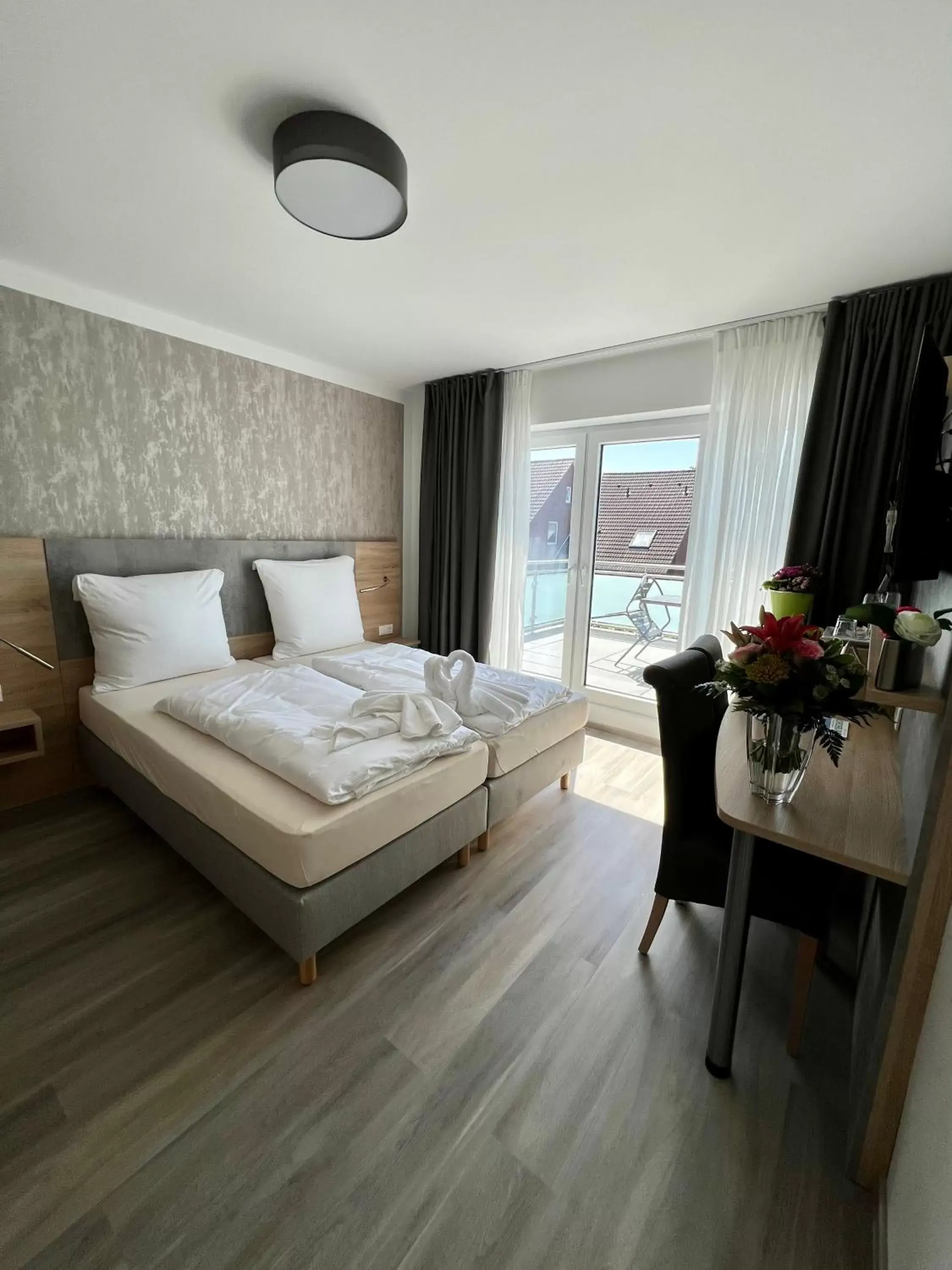 Double Room with Balcony - single occupancy in Hotel Ocean Double Room with Balcony - single occupancy in Hotel Ocean