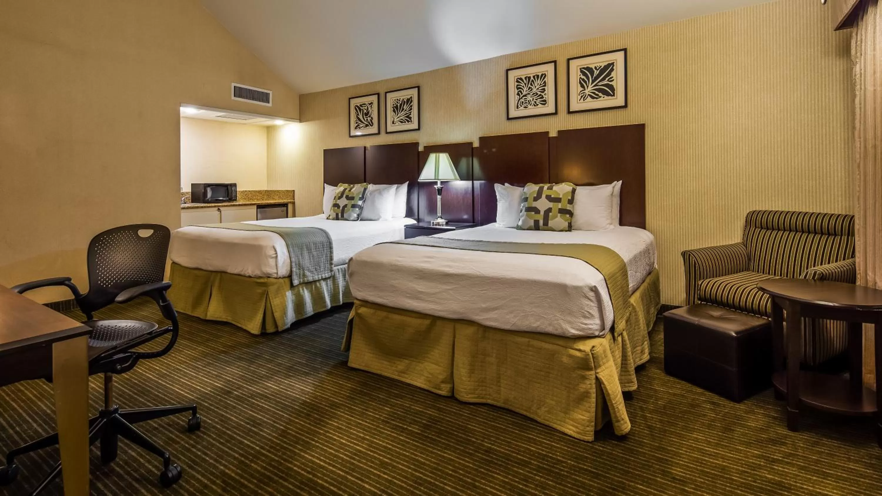 Bedroom, Bed in Best Western Plus Dana Point Inn-by-the-Sea