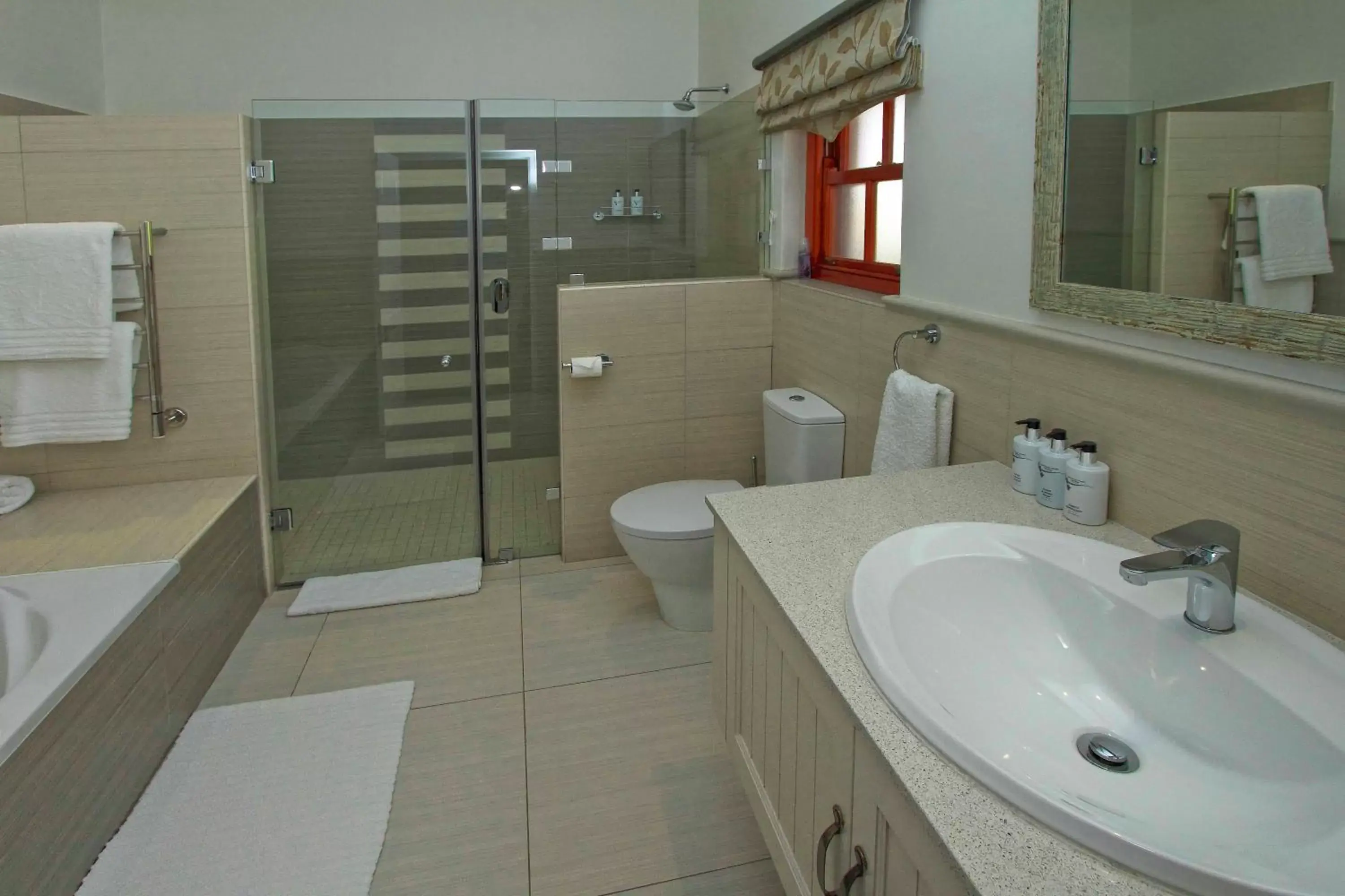 Bathroom in Montagu Vines Guesthouse