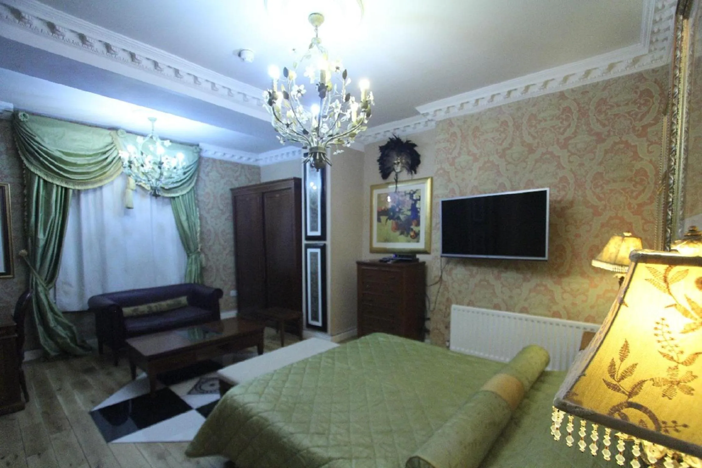 Suite in Opulence Boutique Hotel