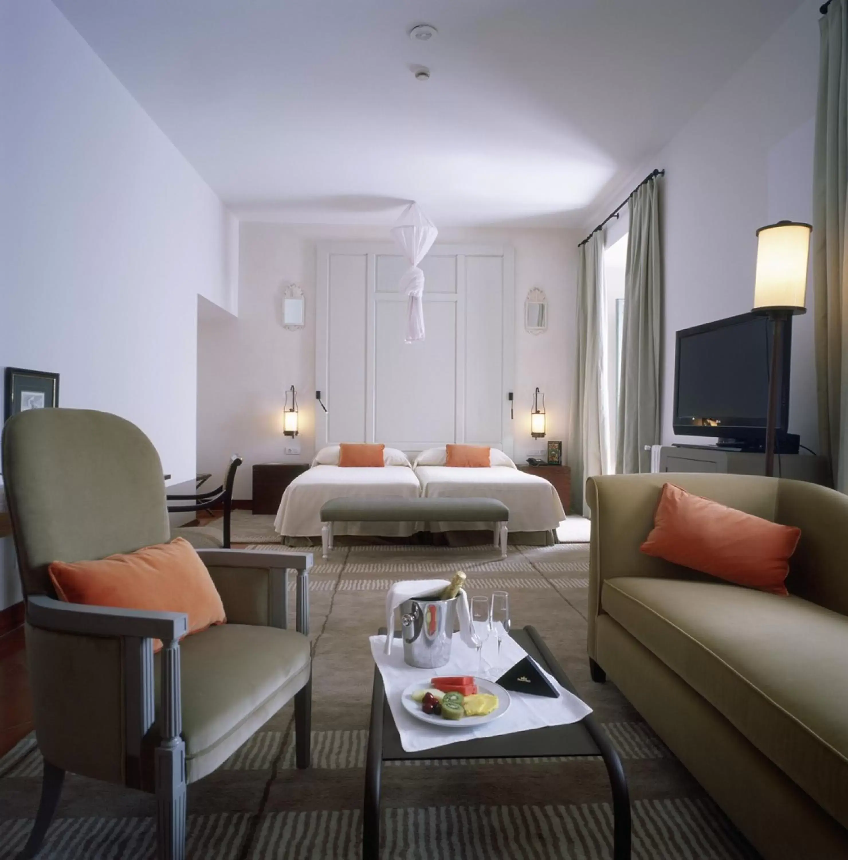 Photo of the whole room, Seating Area in Parador de La Granja