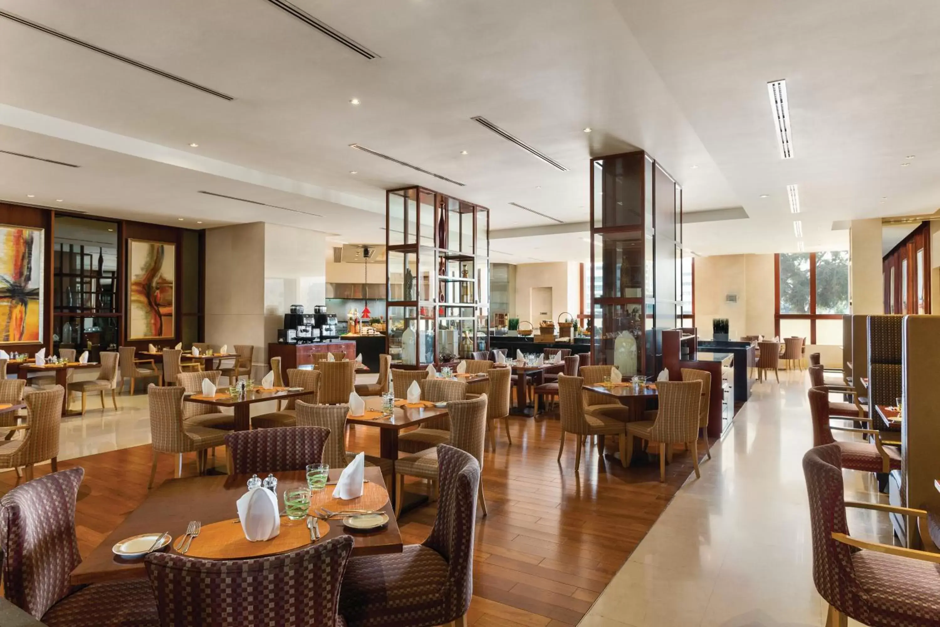 Restaurant/Places to Eat in Crowne Plaza - Dubai Jumeirah, an IHG Hotel