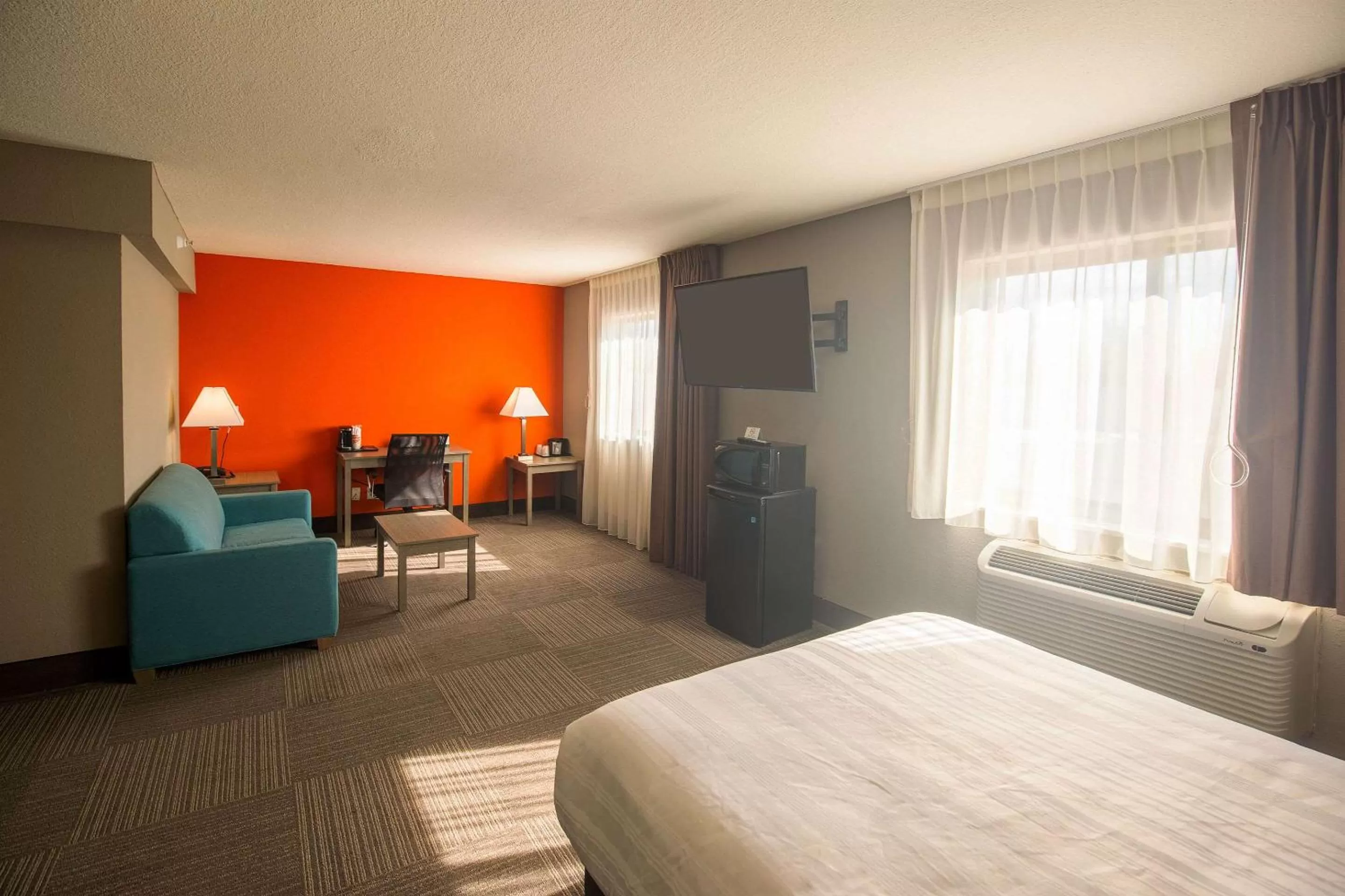 Photo of the whole room, Bed in Quality Inn & Suites Hammond Near I-8090