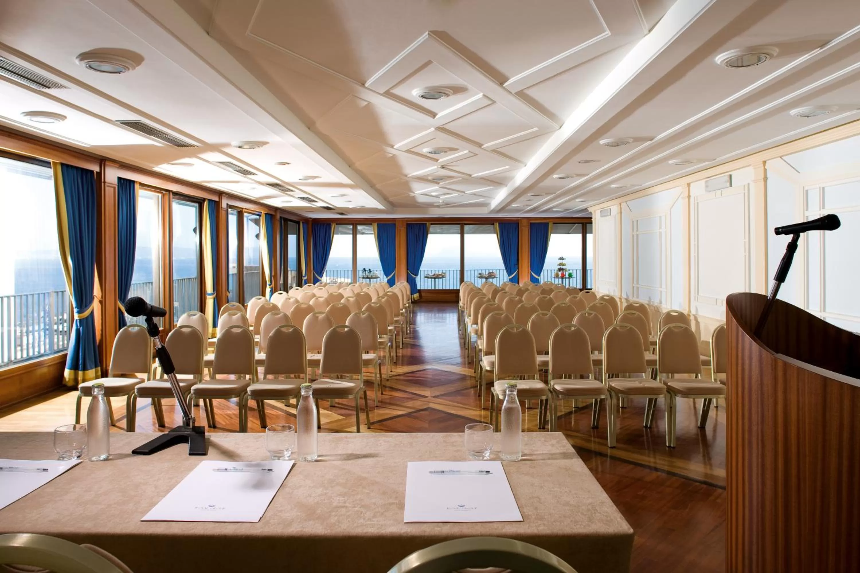 Business facilities in Hotel Royal Continental