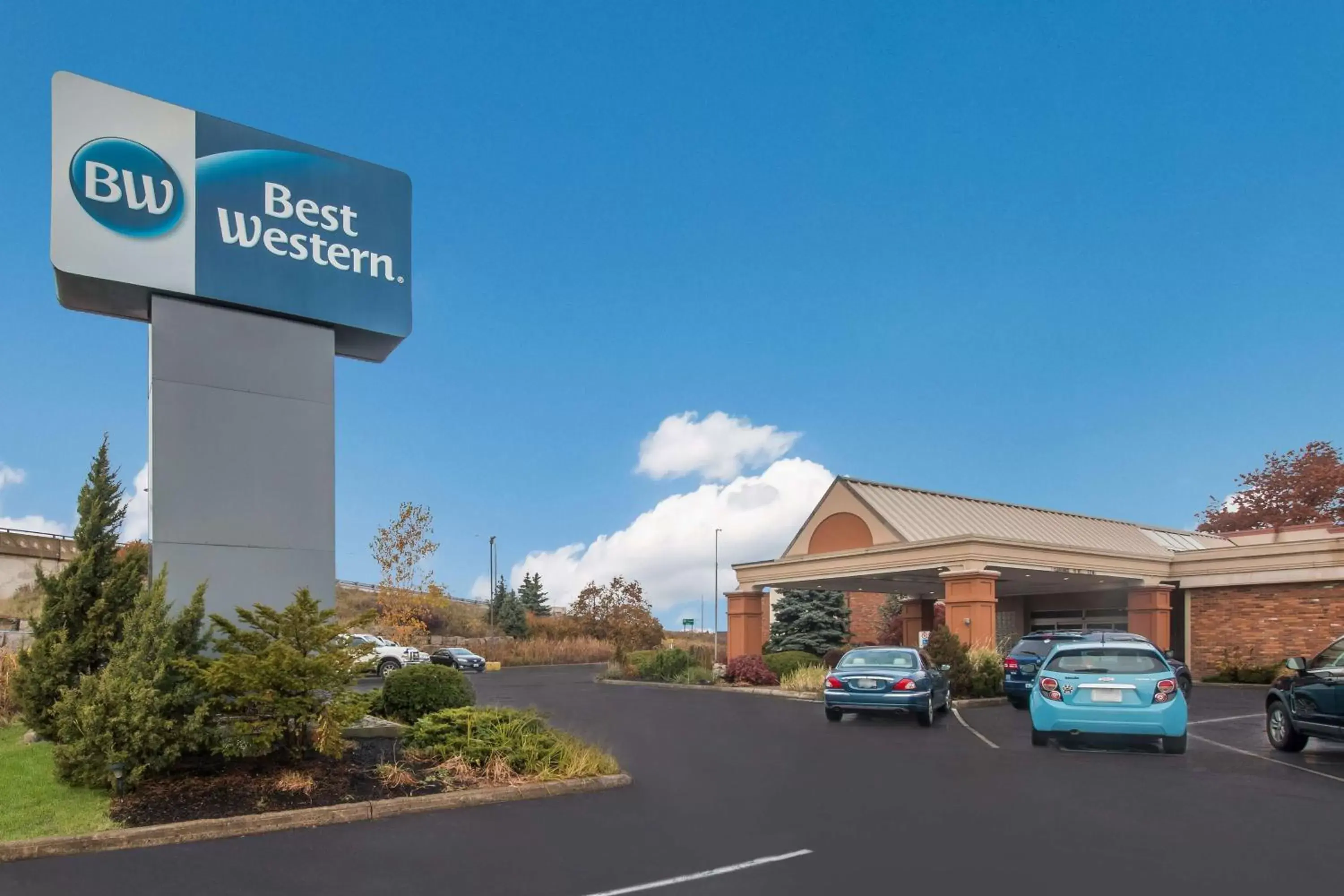 Property Building in Best Western St Catharines Hotel & Conference Centre