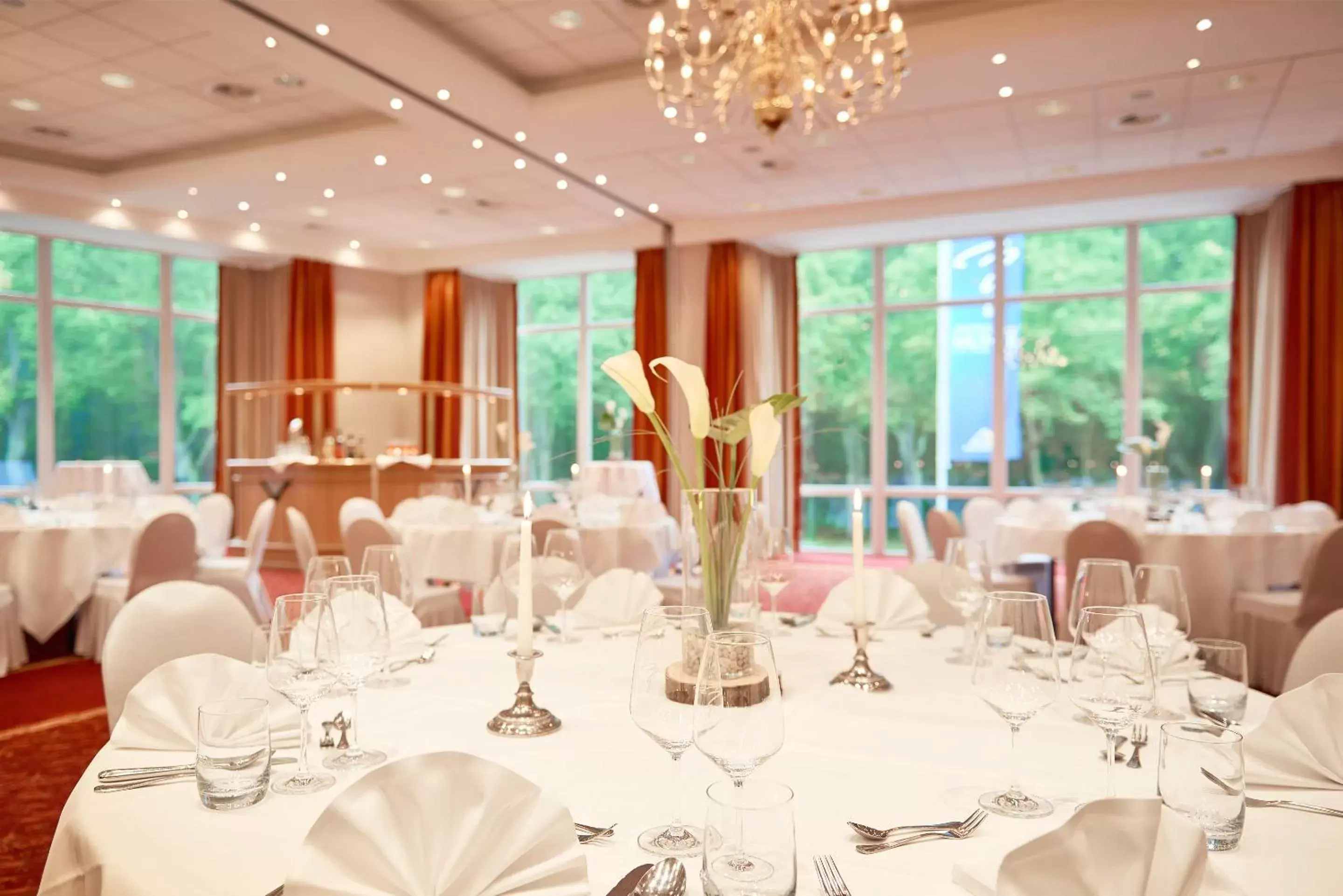 Banquet/Function facilities, Restaurant/Places to Eat in Hotel Munte am Stadtwald