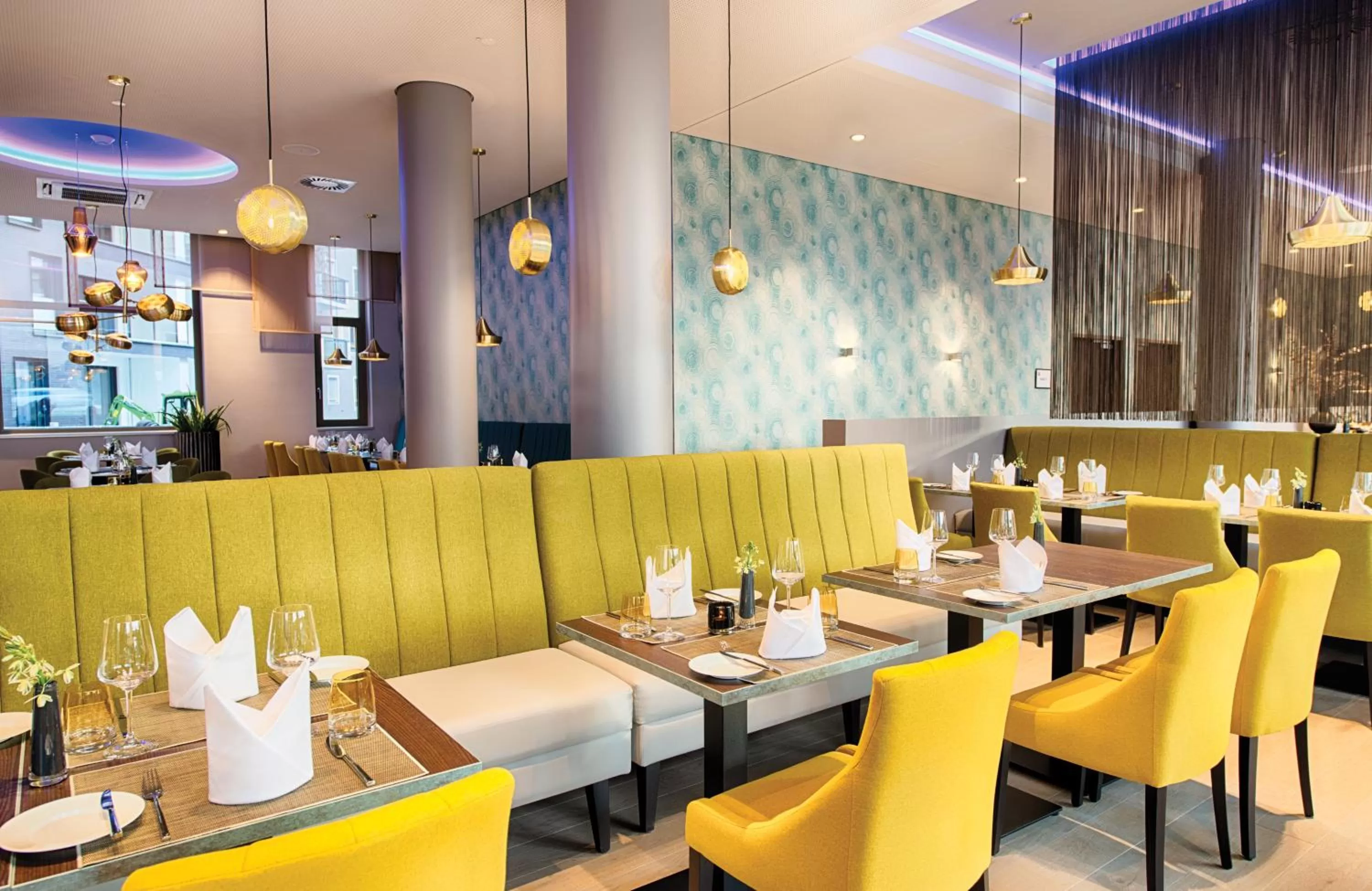 Restaurant/places to eat in Leonardo Royal Hotel Ulm