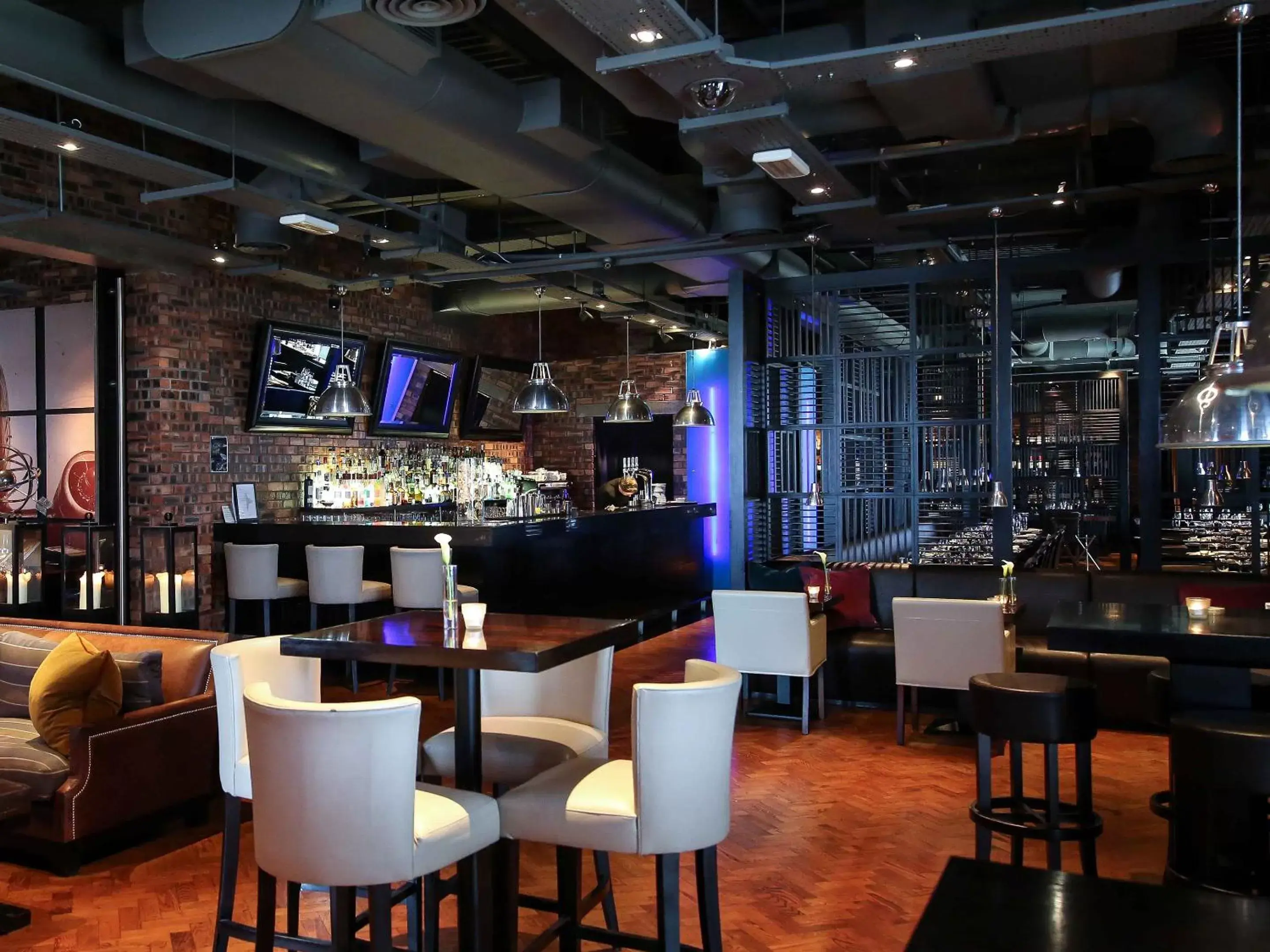 Lounge or bar, Restaurant/Places to Eat in Dakota Eurocentral