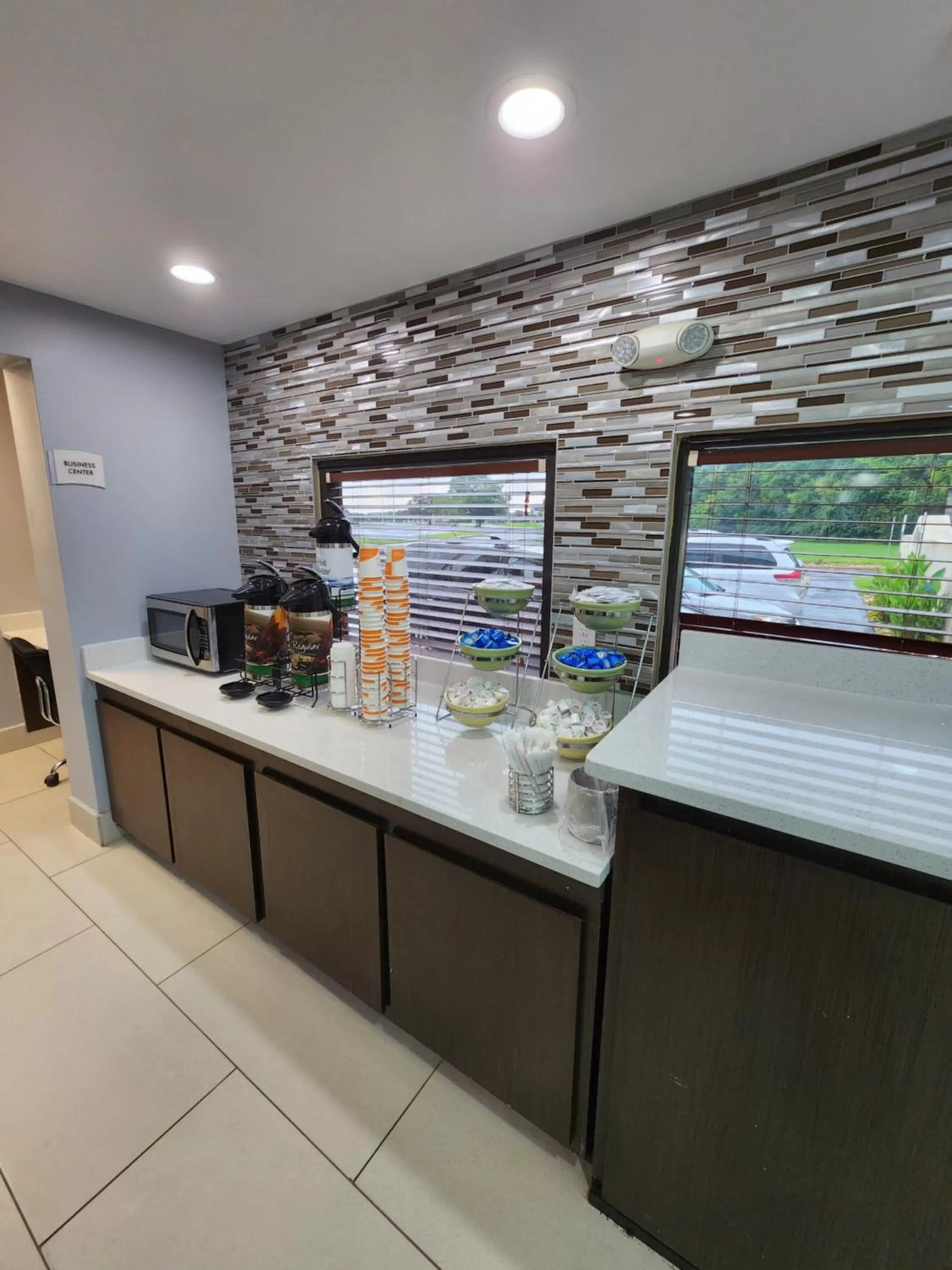 Breakfast in Quality Inn Albany