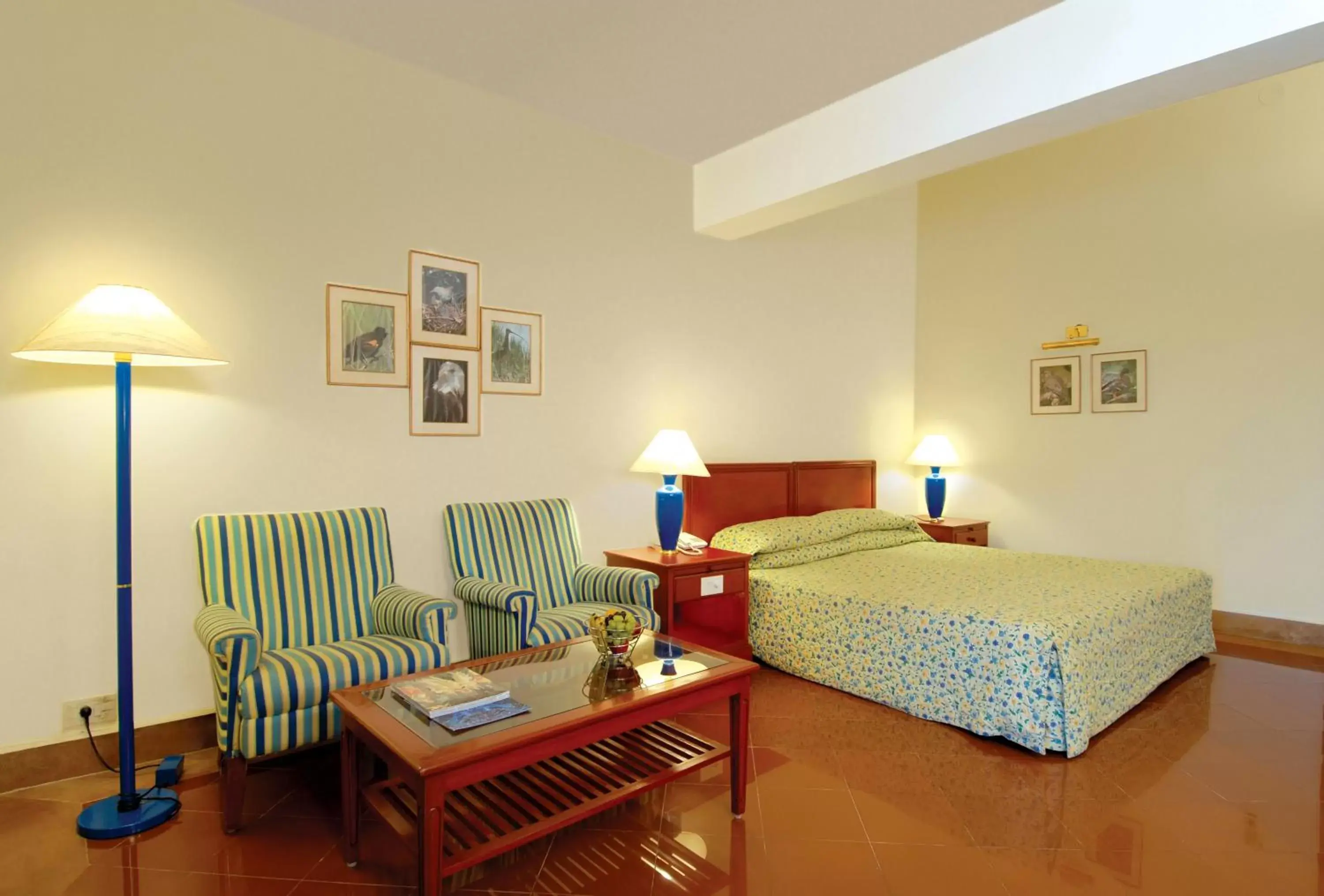 Photo of the whole room, Bed in Gateway Chikmagalur - IHCL SeleQtions