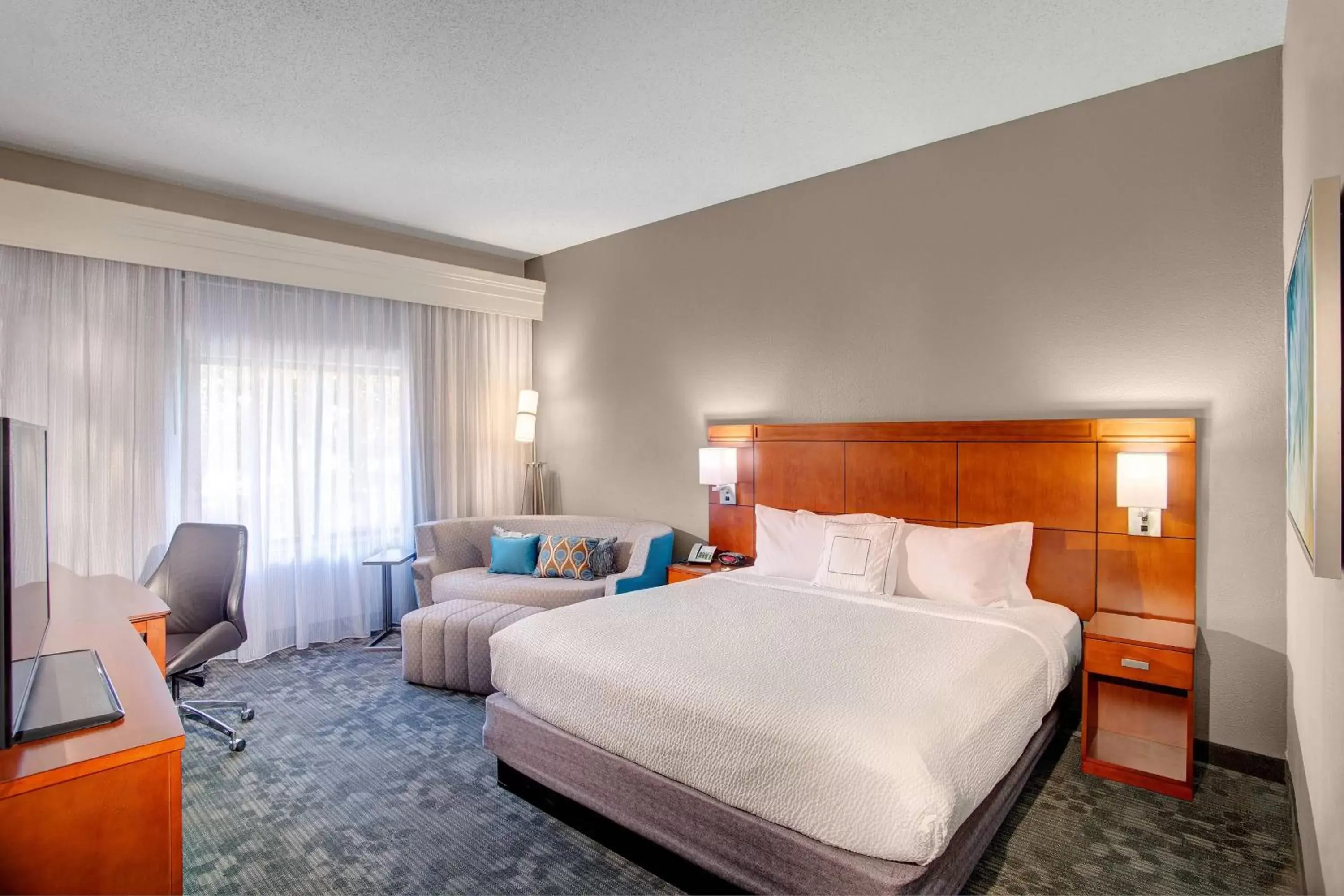 Photo of the whole room, Bed in Courtyard by Marriott Columbia Northeast/Fort Jackson Area