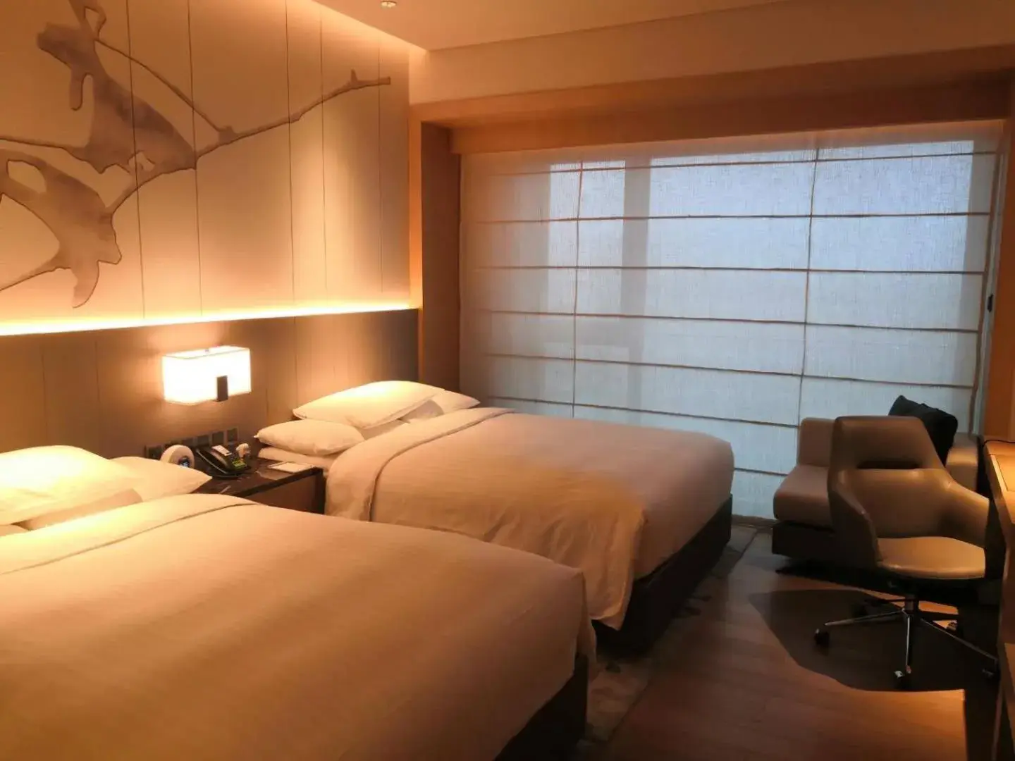 Property building, Bed in Courtyard By Marriott Shanghai Hongqiao