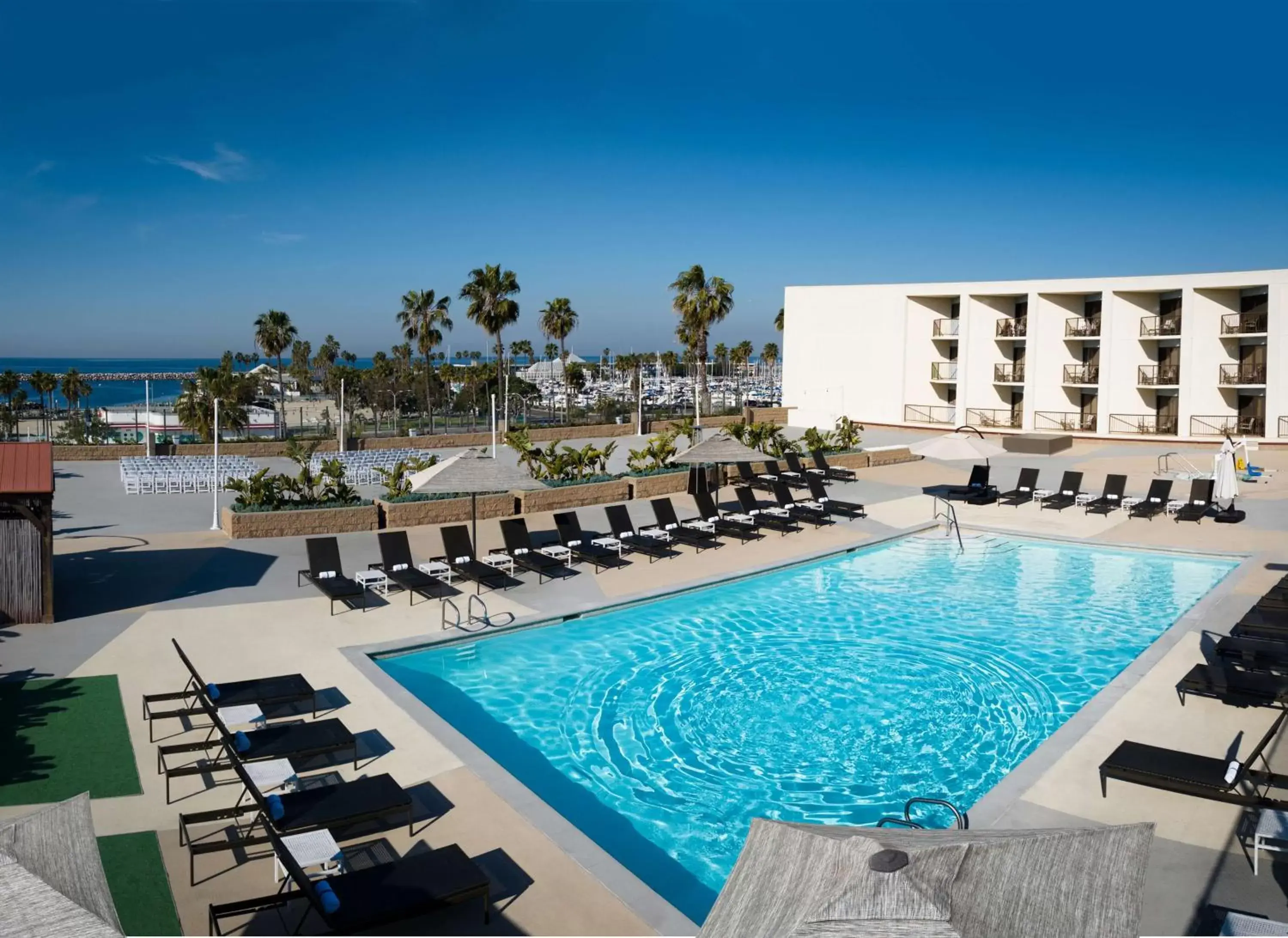 Pool view, Swimming Pool in Sonesta Redondo Beach and Marina