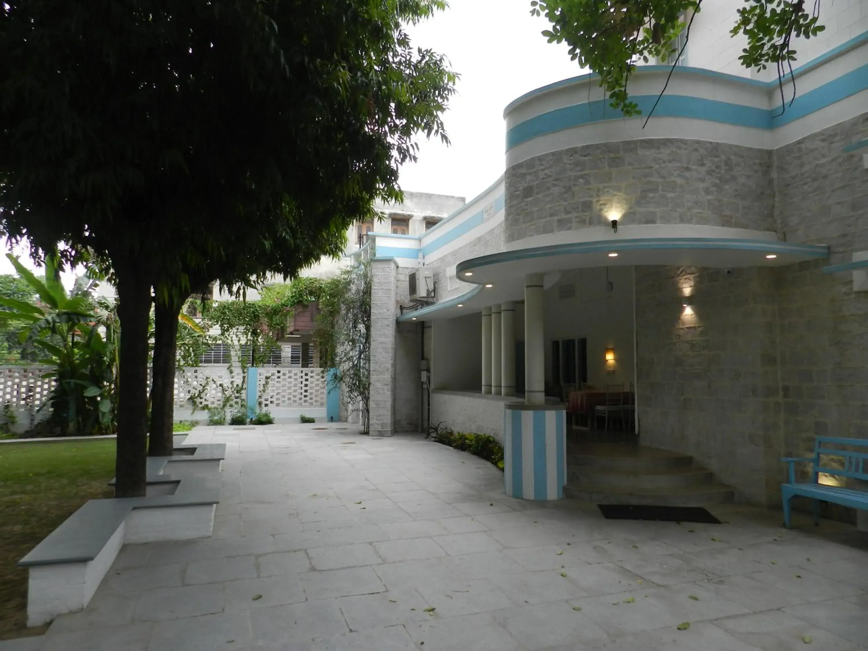 Facade/entrance, Property Building in Jaipur Jantar Hostel