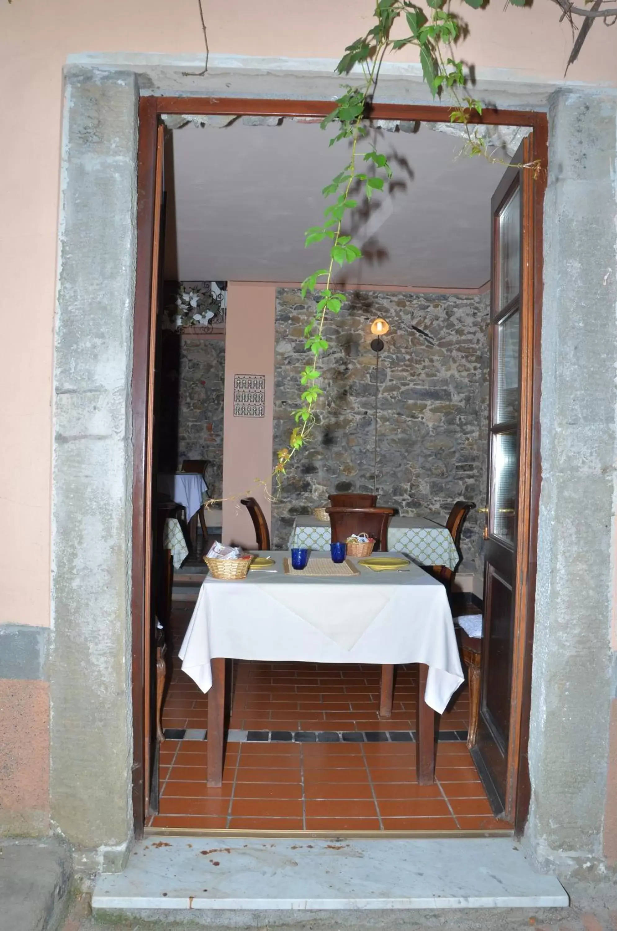 Restaurant/places to eat in Locanda Dal Moccia