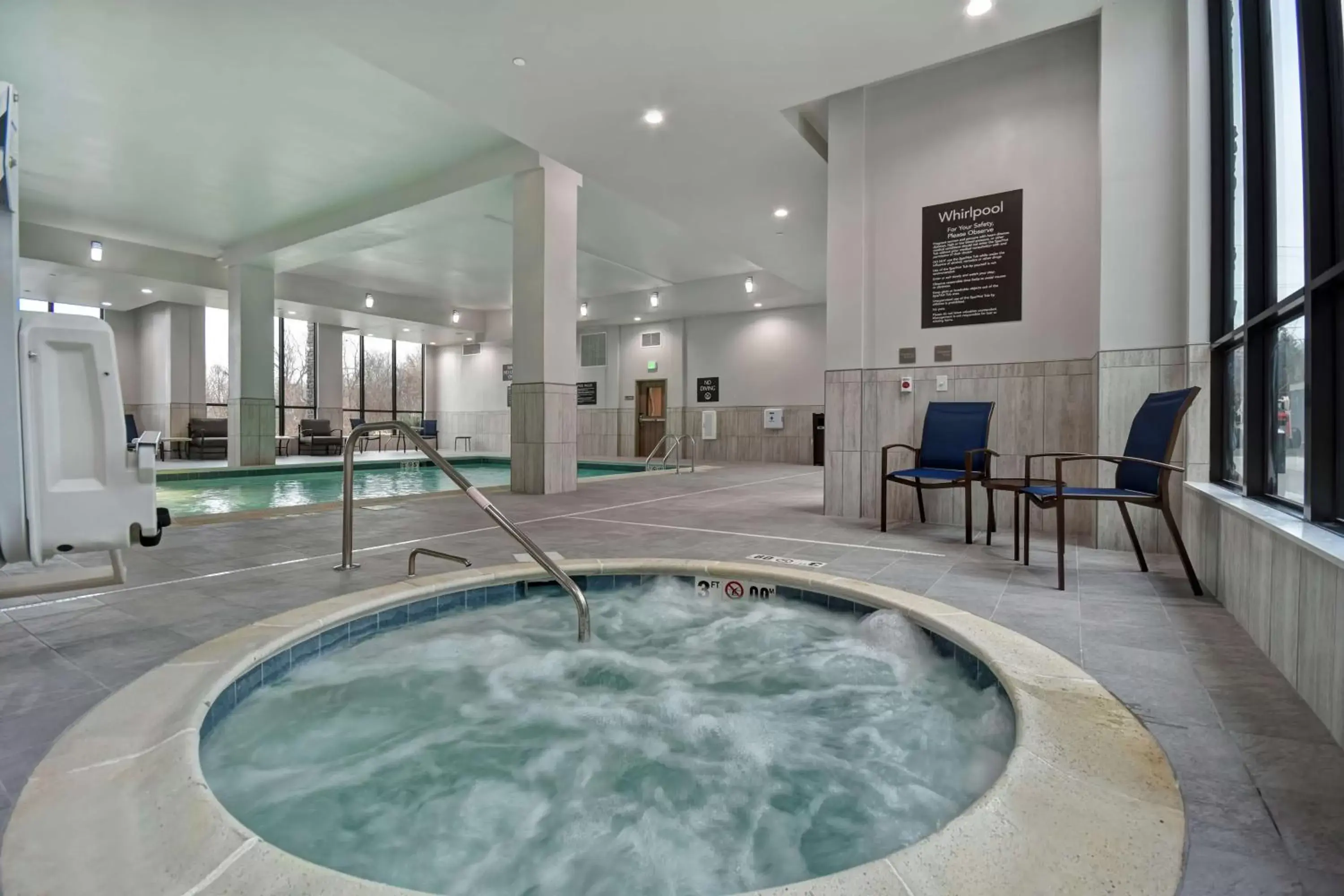 Swimming Pool in Homewood Suites By Hilton Orange New Haven