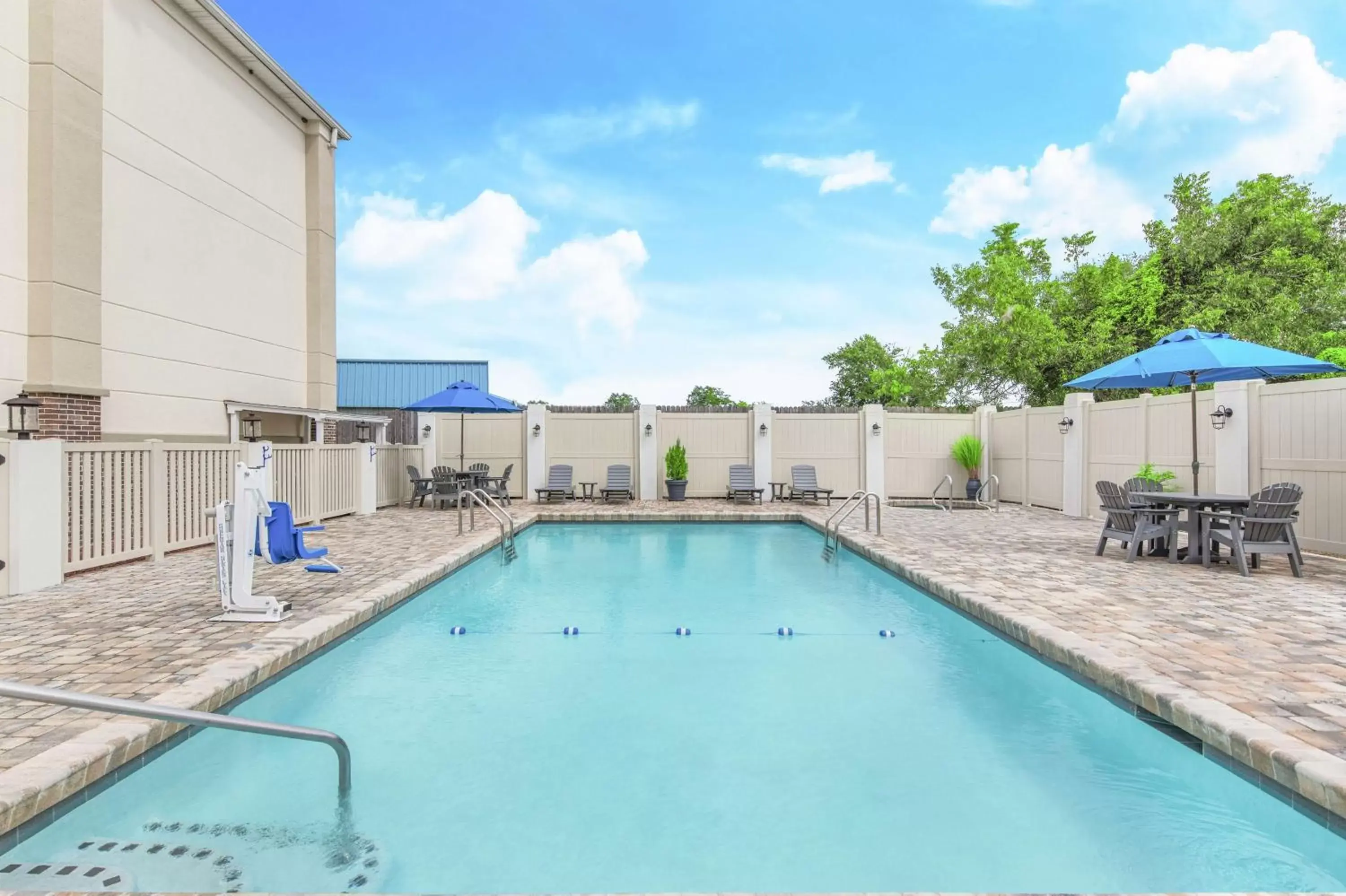 Pool view, Swimming Pool in Hampton Inn Thomasville