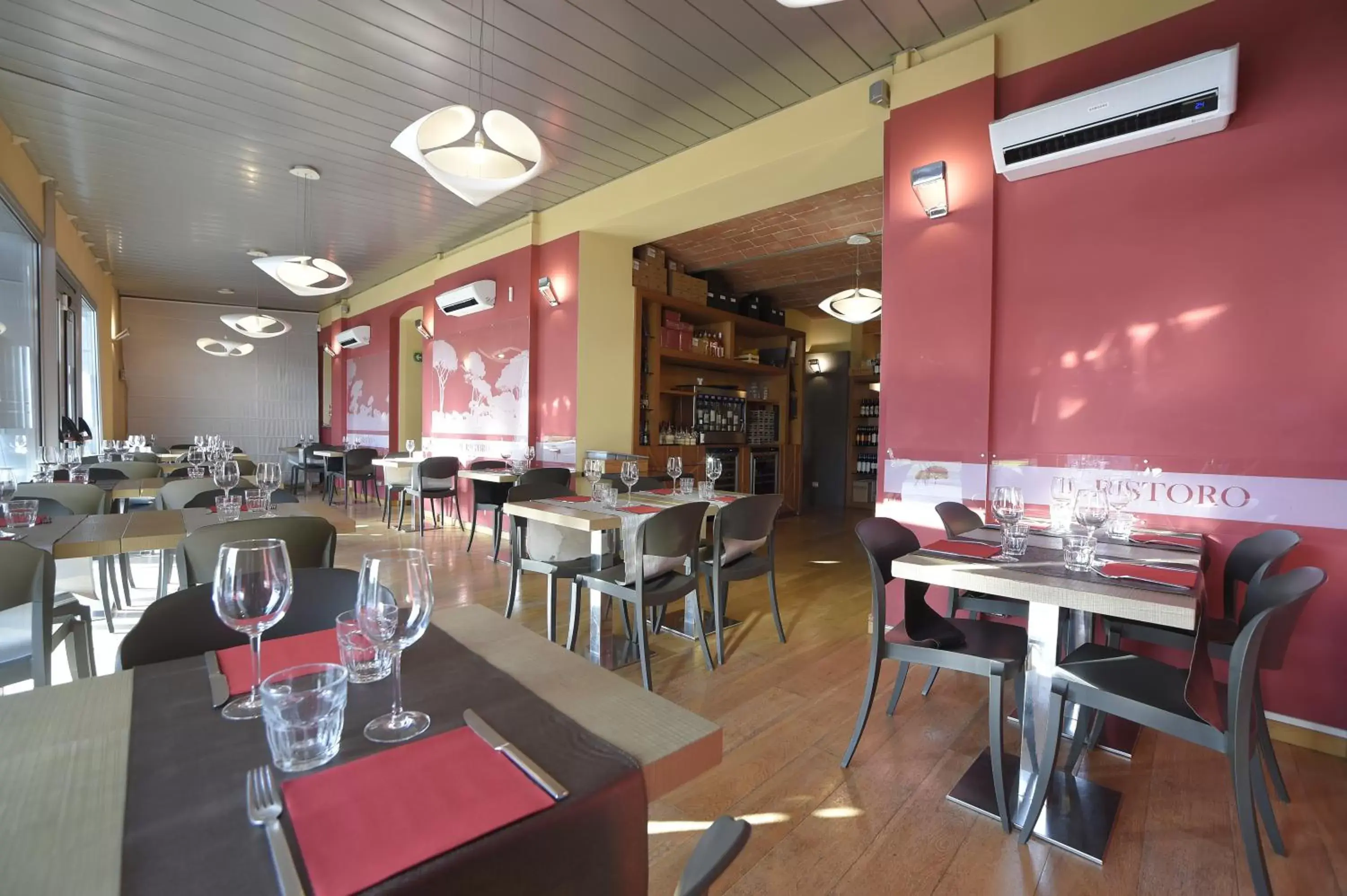 Restaurant/Places to Eat in Ristoro & Locanda La Bottega del Parco