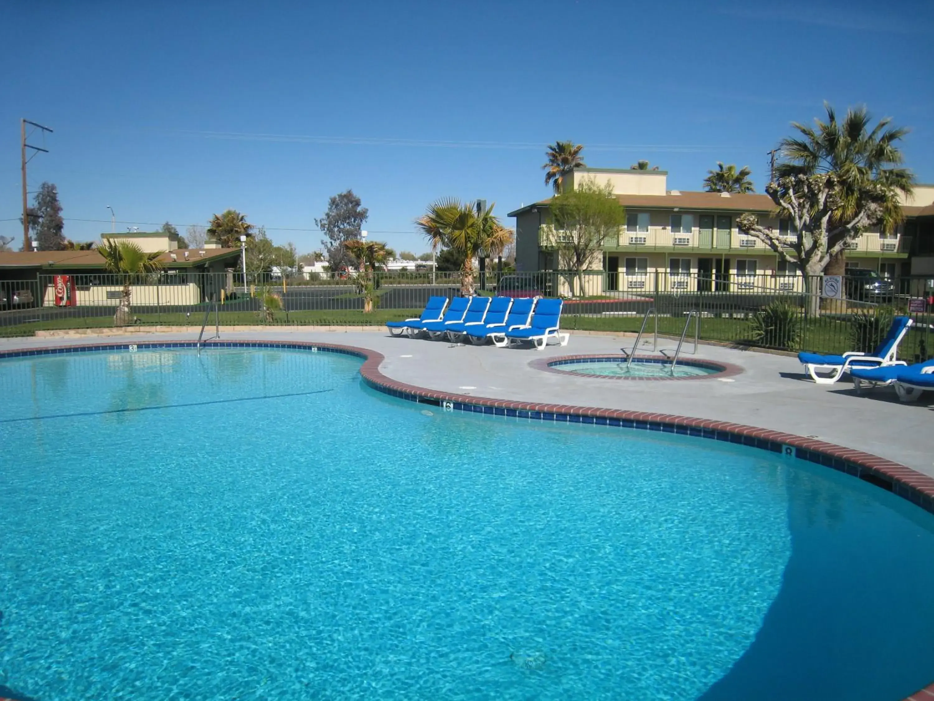 Day, Swimming Pool in Town House Motel