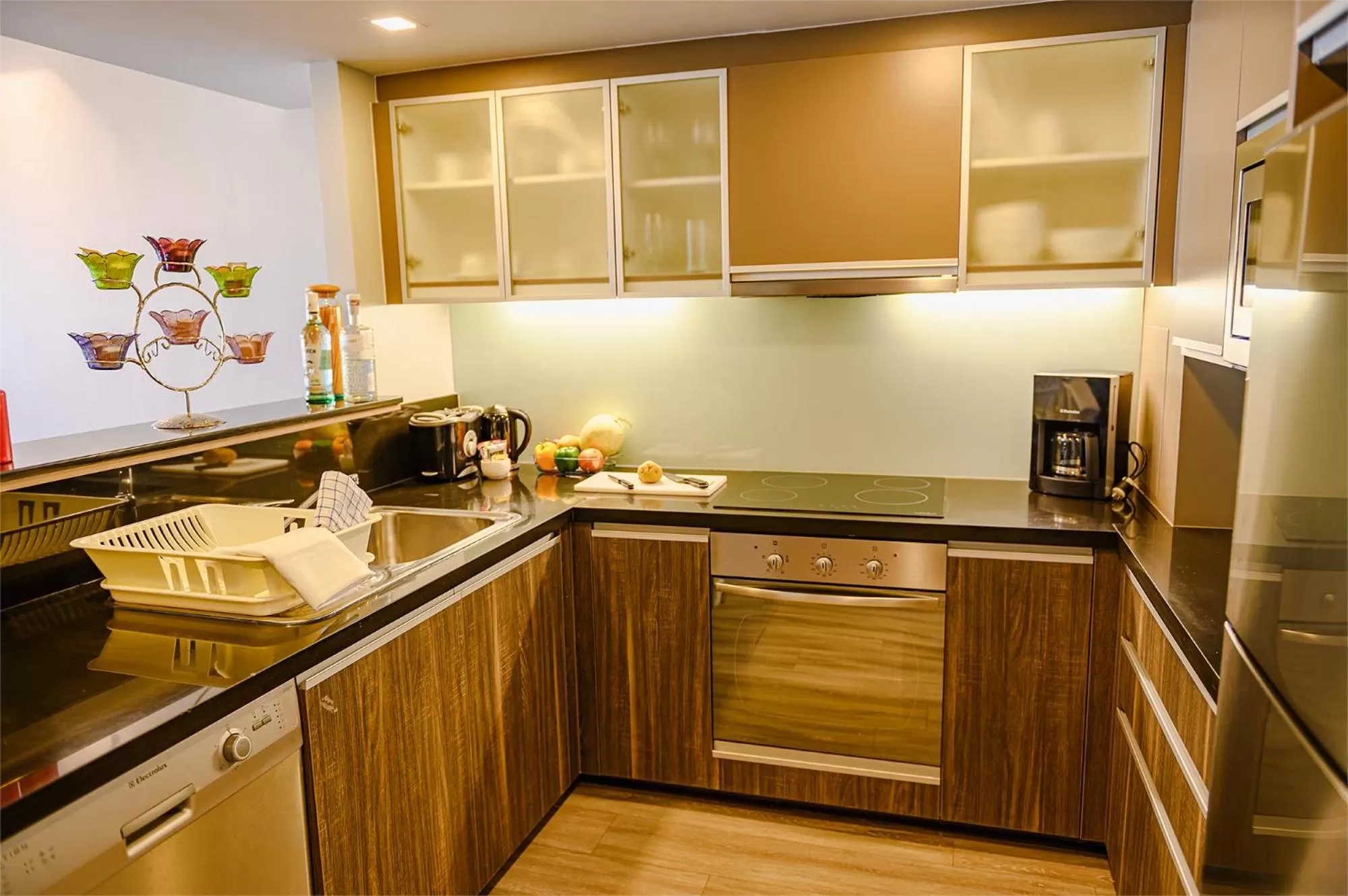 Kitchen or kitchenette in Oakwood Residence Sukhumvit Thonglor Bangkok