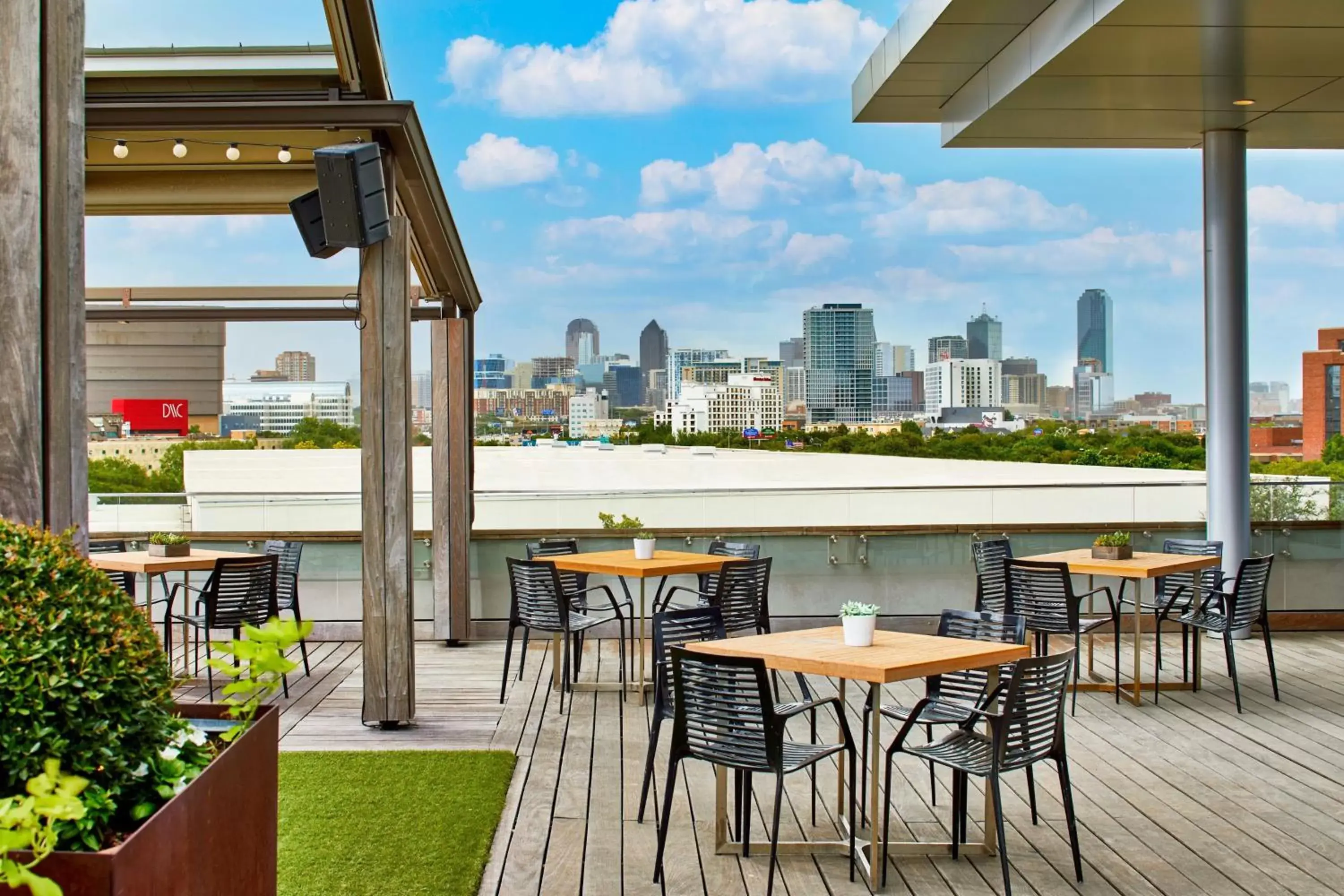 Meeting/conference room in Renaissance Dallas Hotel