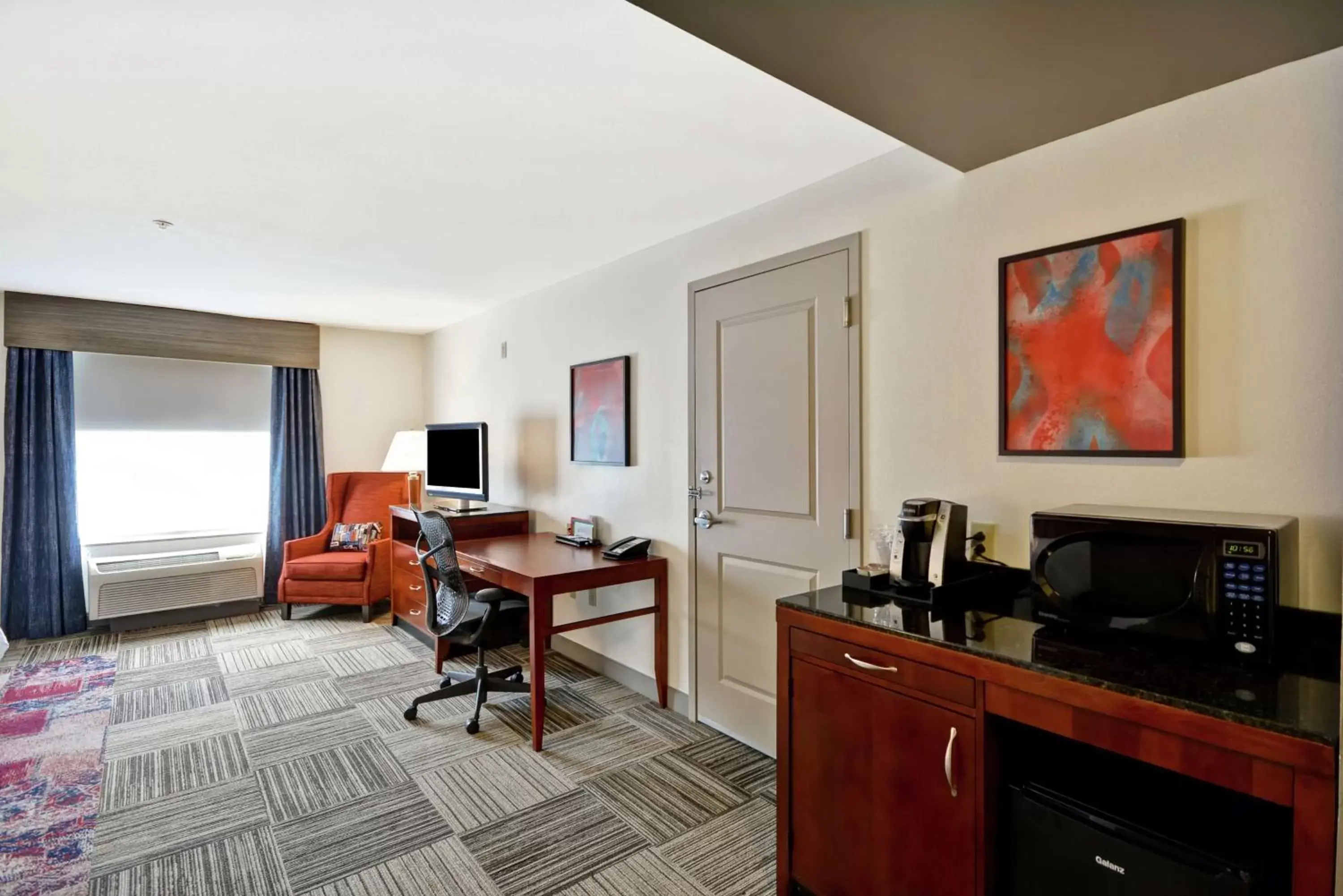 Bedroom in Hilton Garden Inn Gulfport - Biloxi Airport Bedroom in Hilton Garden Inn Gulfport - Biloxi Airport