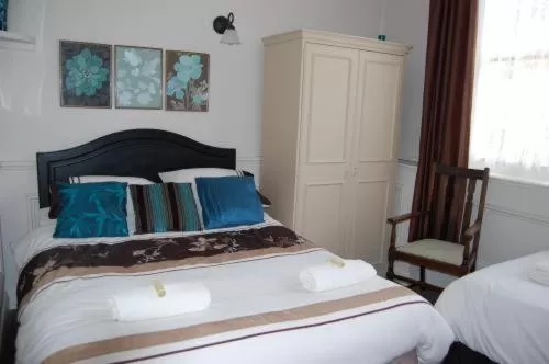 Bed in The Castle Bar ROOM ONLY