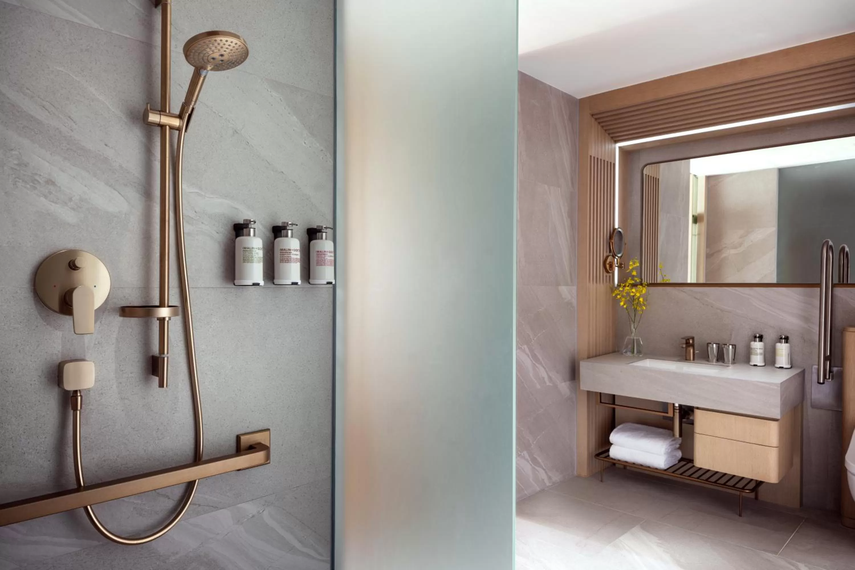 Shower in The Silveri Hotel Hong Kong - MGallery Collection