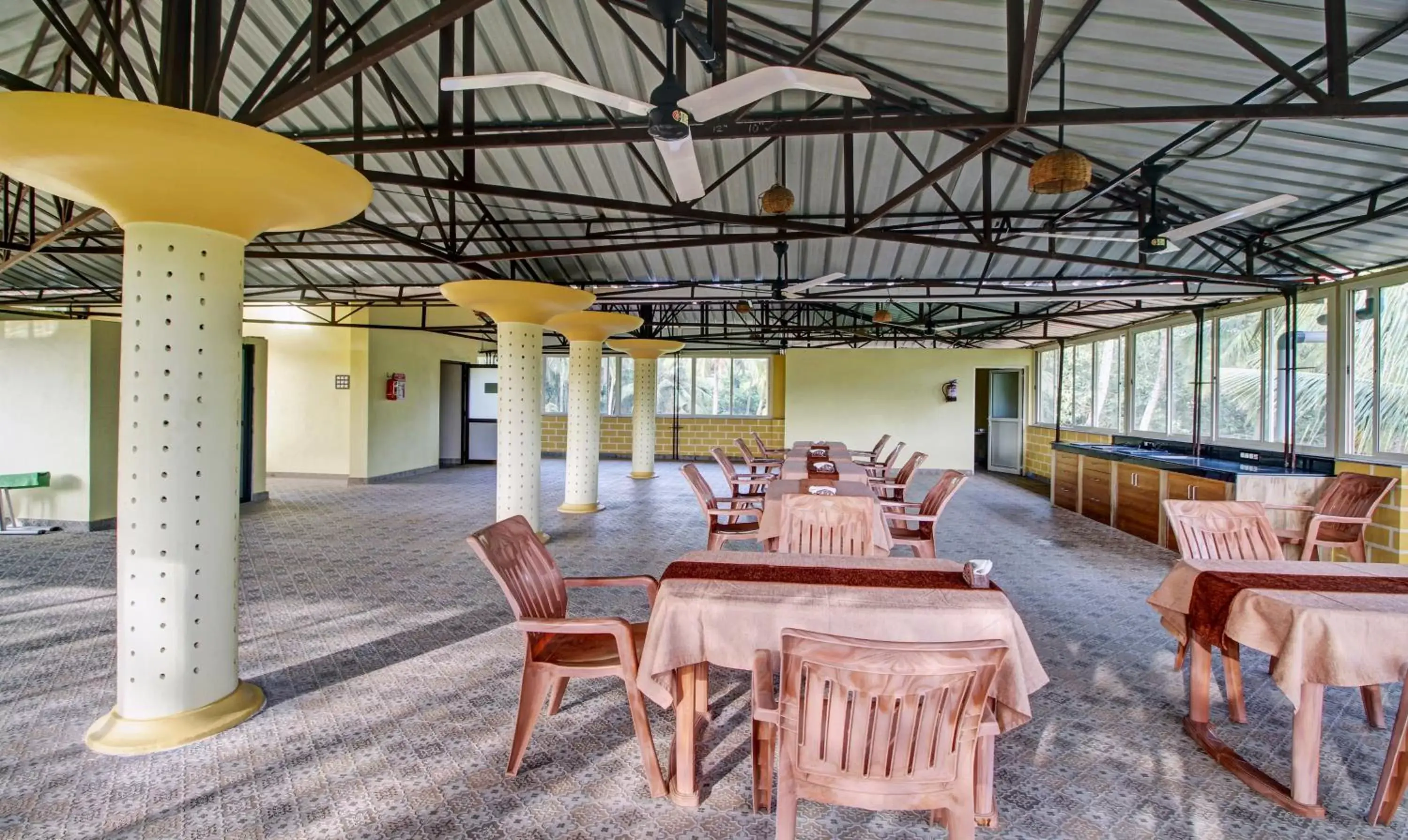 Restaurant/places to eat in Treebo Majestic Palms, 2 Km From Colva Beach Restaurant/places to eat in Treebo Majestic Palms, 2 Km From Colva Beach