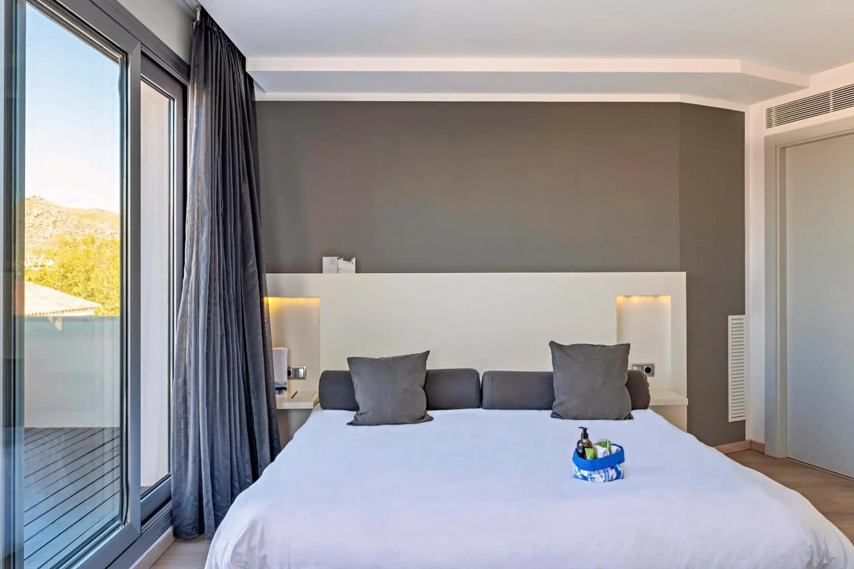 Bed in Mar Calma Hotel