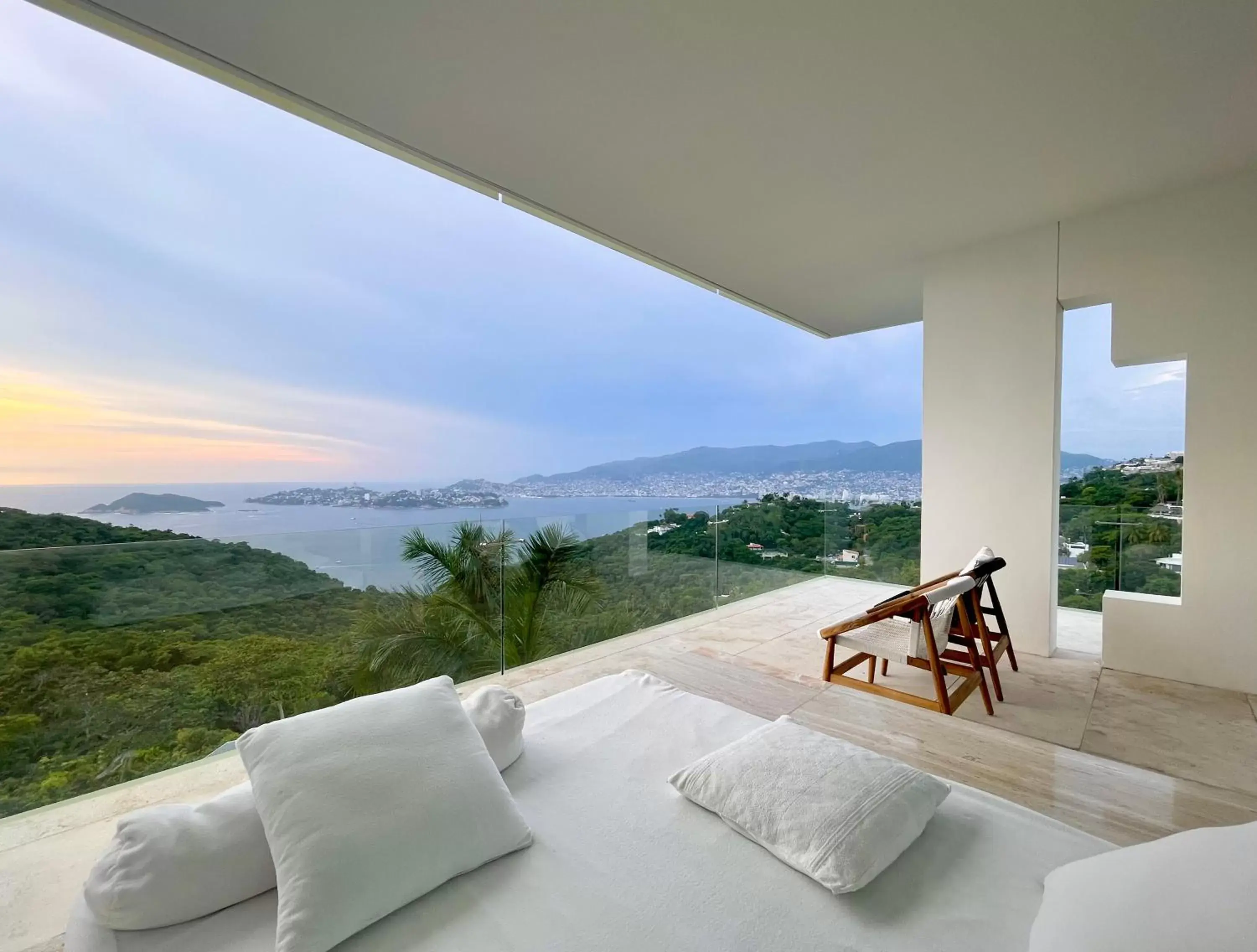 Balcony/Terrace in Encanto Acapulco